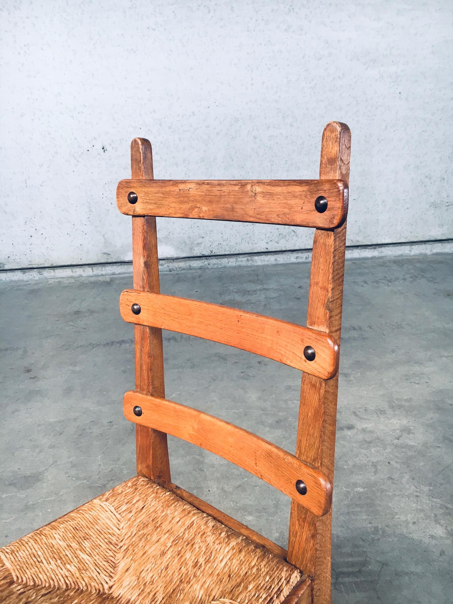 Set di sedie da pranzo rustiche con schienale a doghe in Oak Design, Belgio, anni '60 in vendita 5