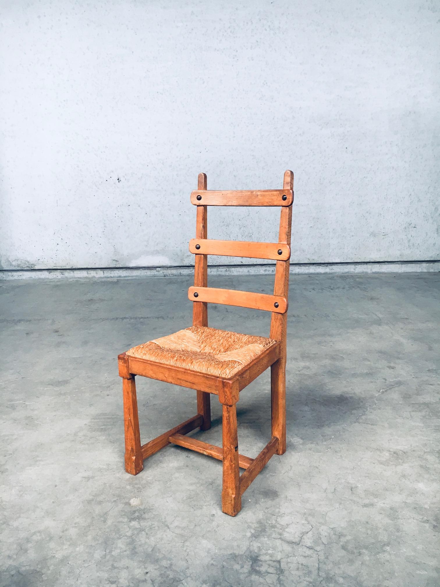 Set di sedie da pranzo rustiche con schienale a doghe in Oak Design, Belgio, anni '60 in vendita 1