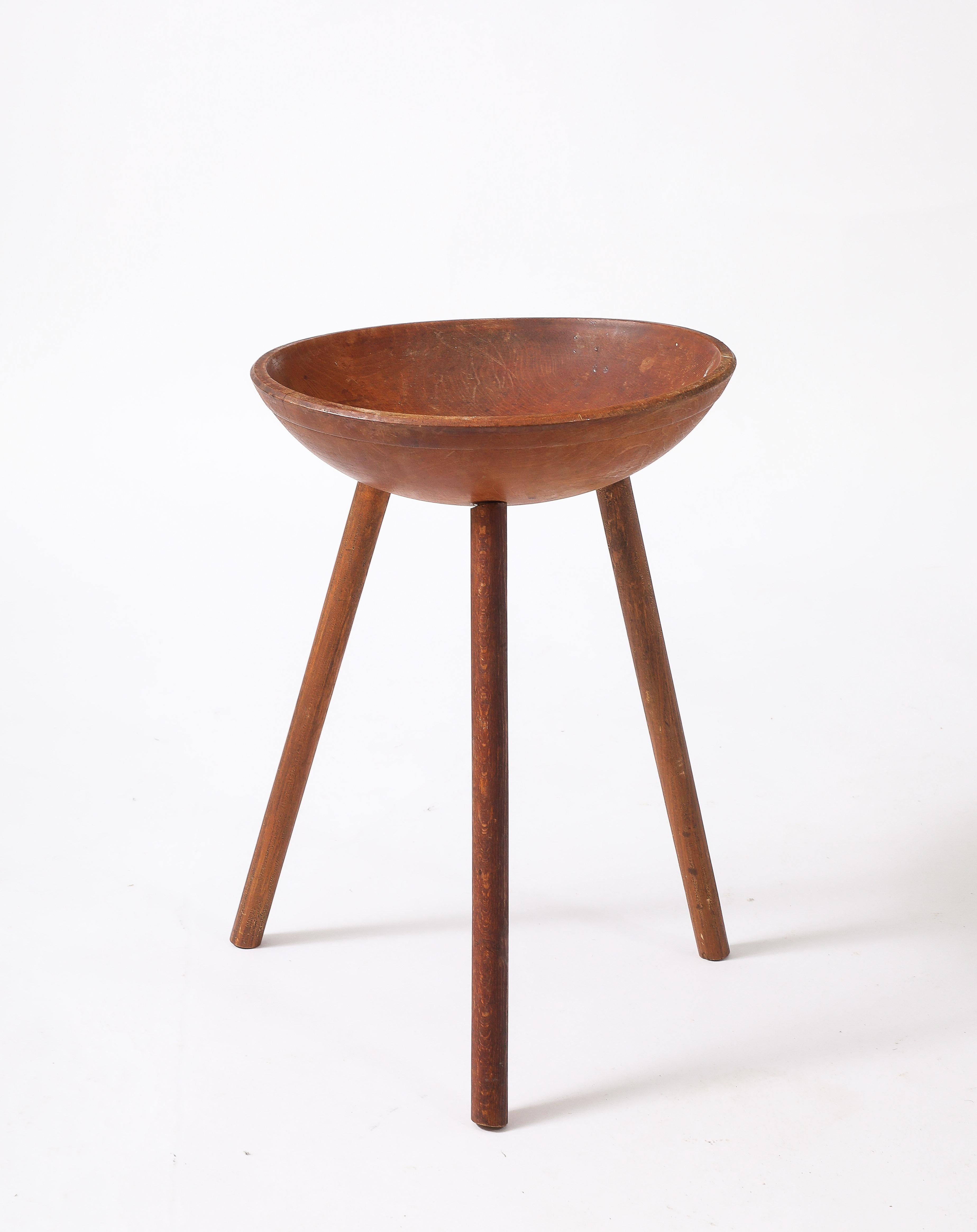 Catchall rustique sur trois pieds, États-Unis, années 1930 en vente 4