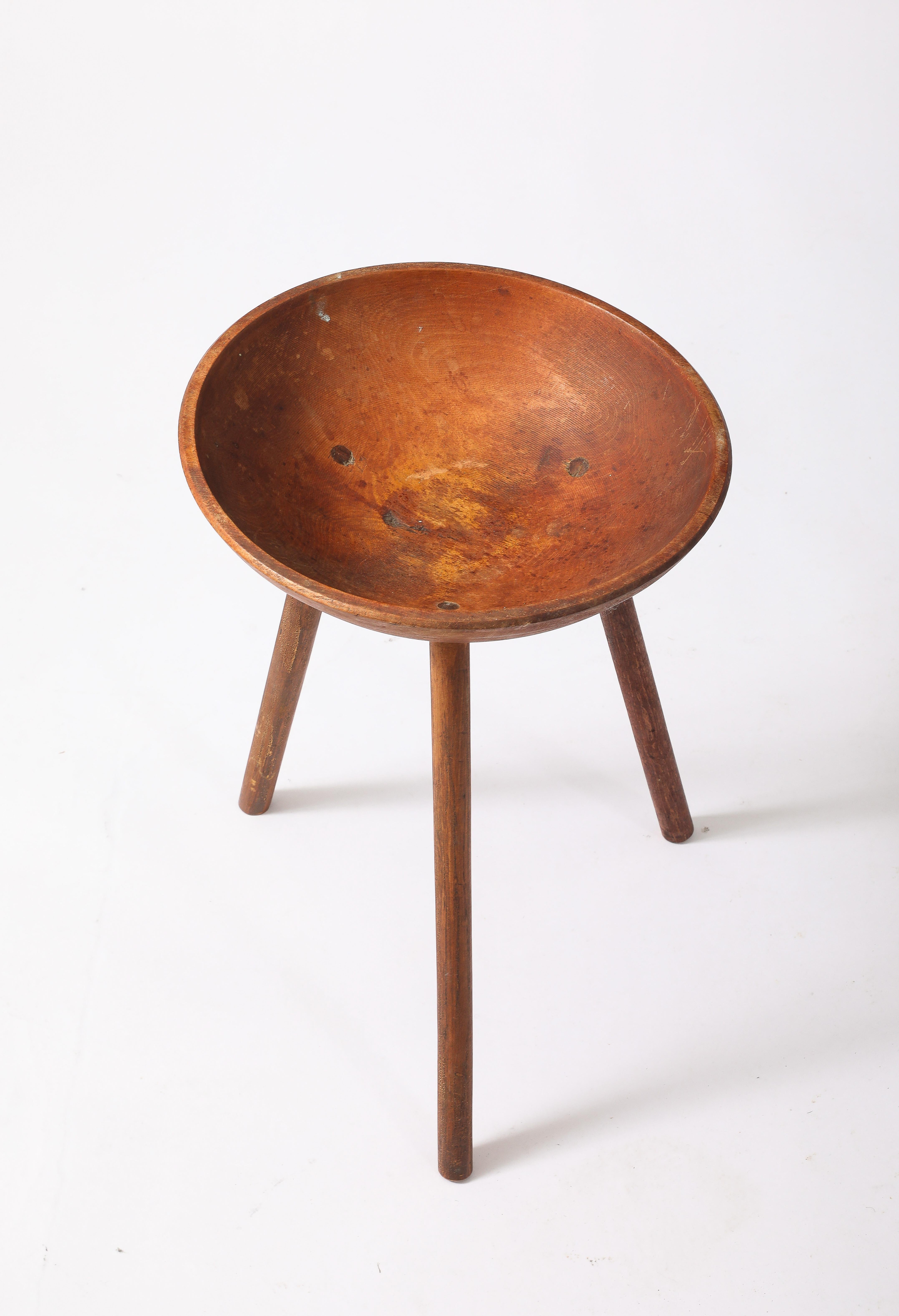 Catchall rustique sur trois pieds, États-Unis, années 1930 Bon état - En vente à New York, NY