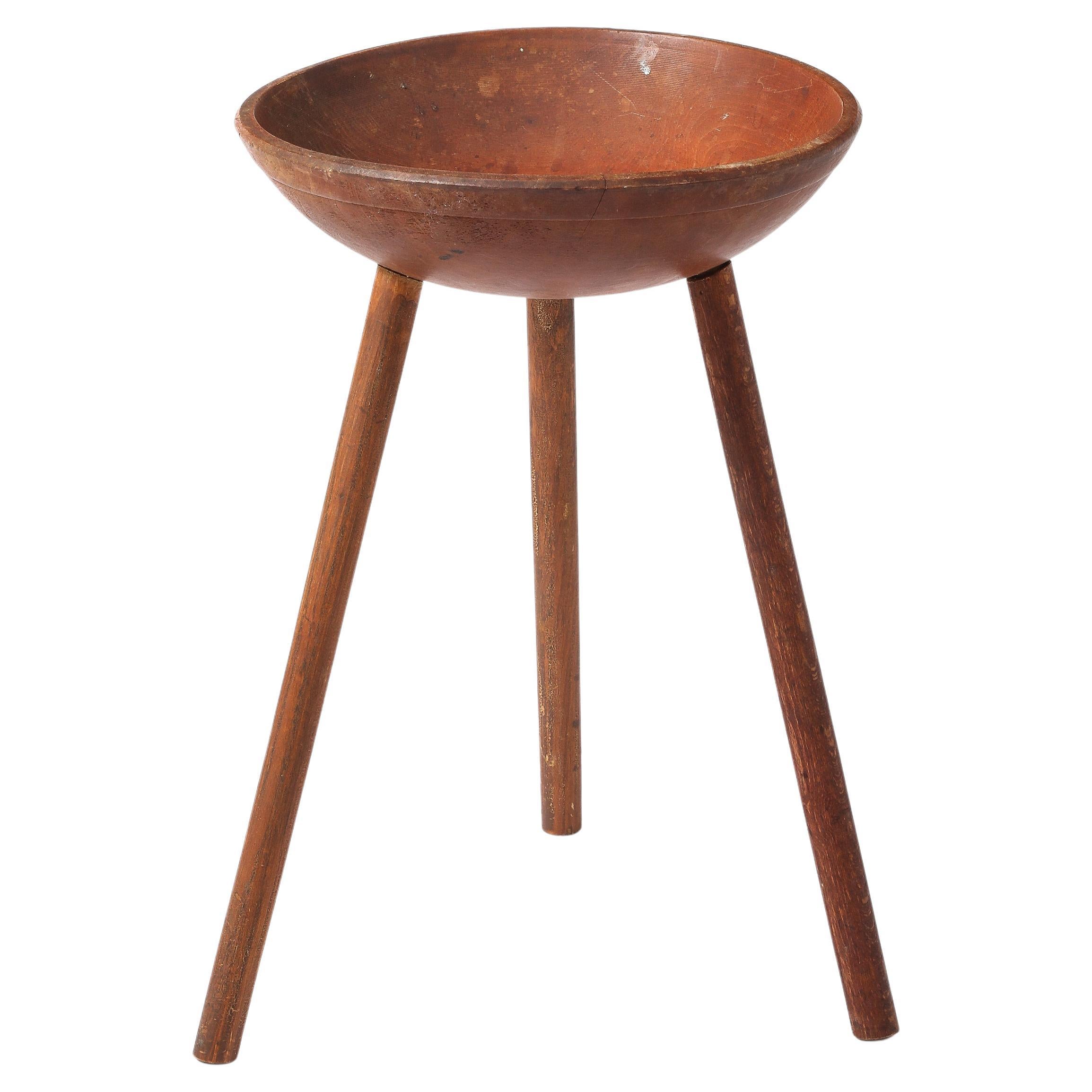 Catchall rustique sur trois pieds, États-Unis, années 1930 en vente