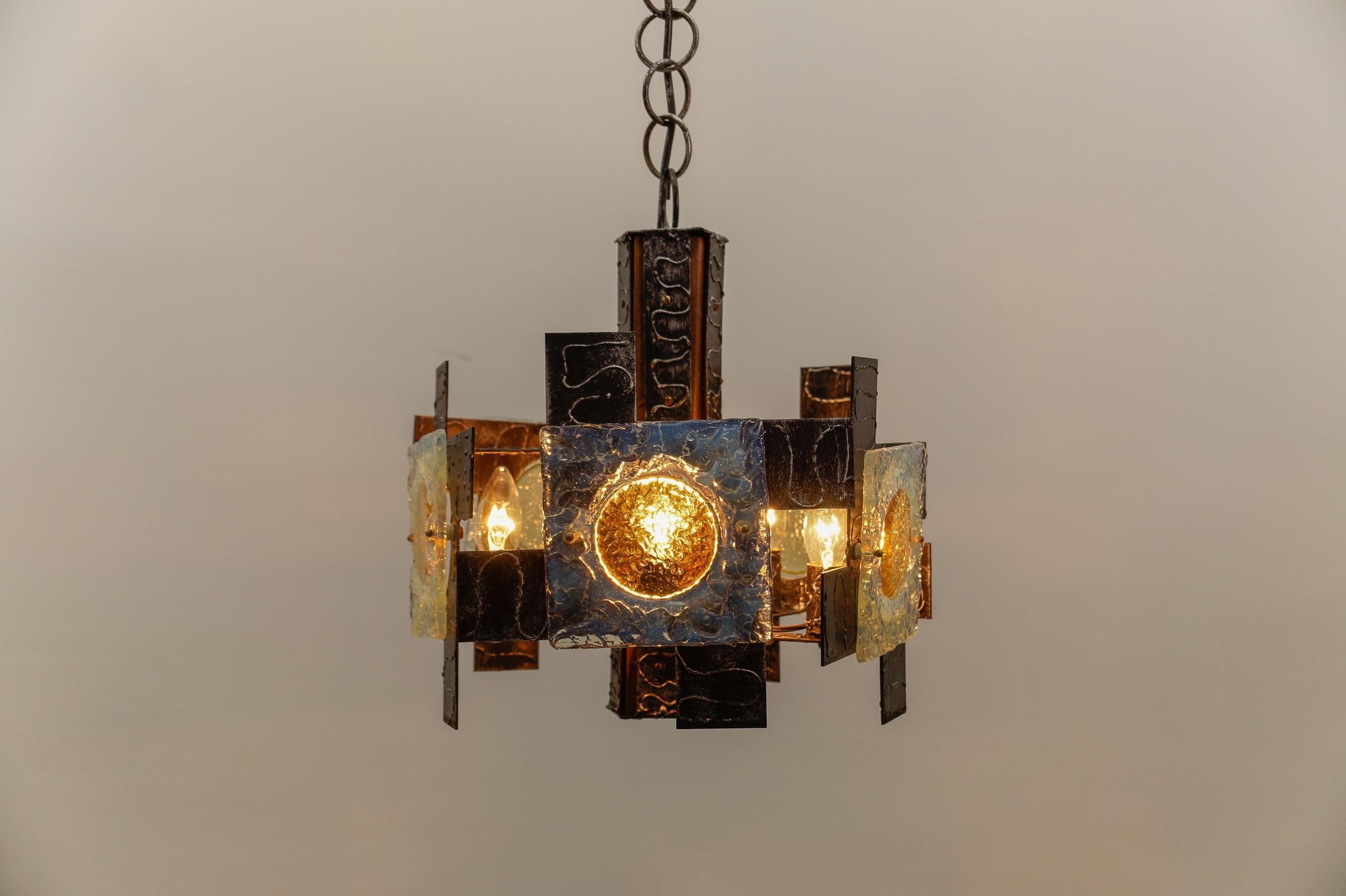 Rustikale Deckenleuchte aus Holz, Eisen und Murano-Glas, 1960er Jahre Italien (Italienisch) im Angebot
