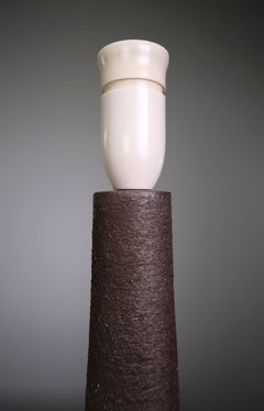 Grande lampada in gres rustico marrone fatta a mano di Johannes Hansen 1960, Danimarca
