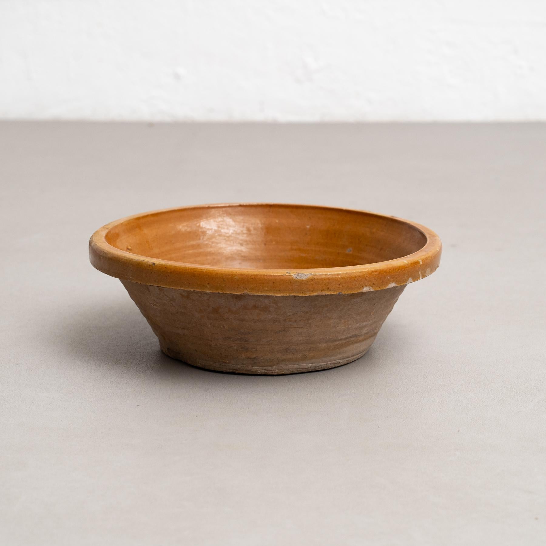 Mid-Century moderno Vaso rustico in ceramica con bellissimi toni della terra - Inizio XX secolo in vendita