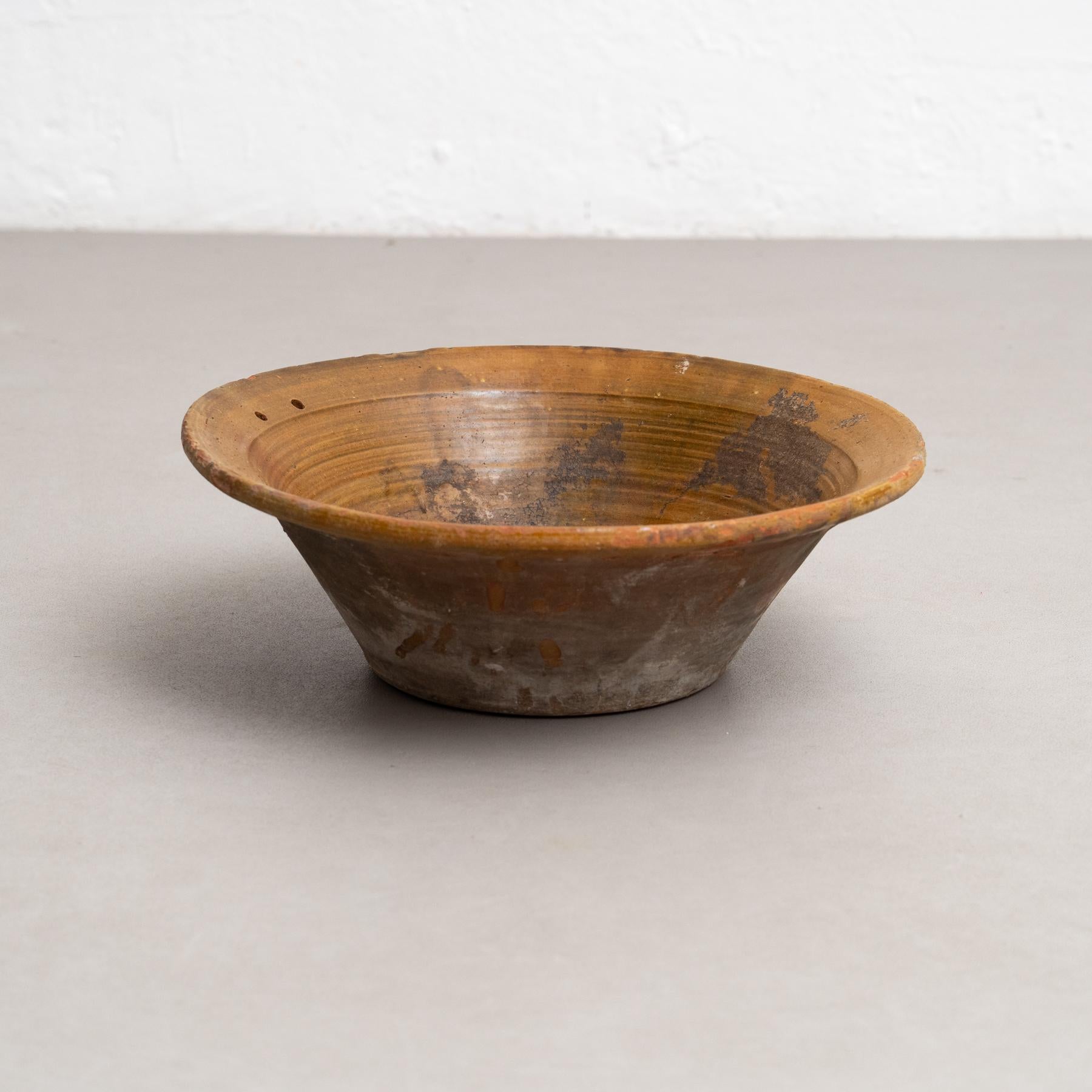 Vase rustique en céramique de couleur terre - Début du 20e siècle Bon état - En vente à Barcelona, ES