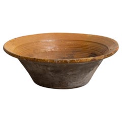 Rustic Ceramic Plate Vase in Beautiful Earth Tone – Early 20th Century