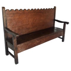 Rustic Chajul Bench With Tall Scalloped Back