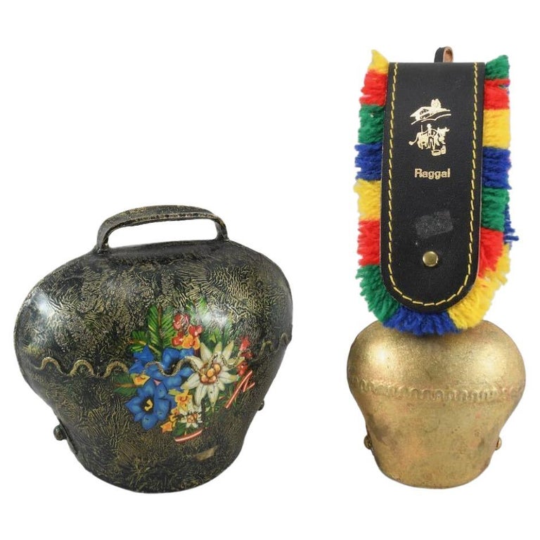 Rustic Charm, Pair of Antique Cowbells in Iron 1H133 For Sale at 1stDibs