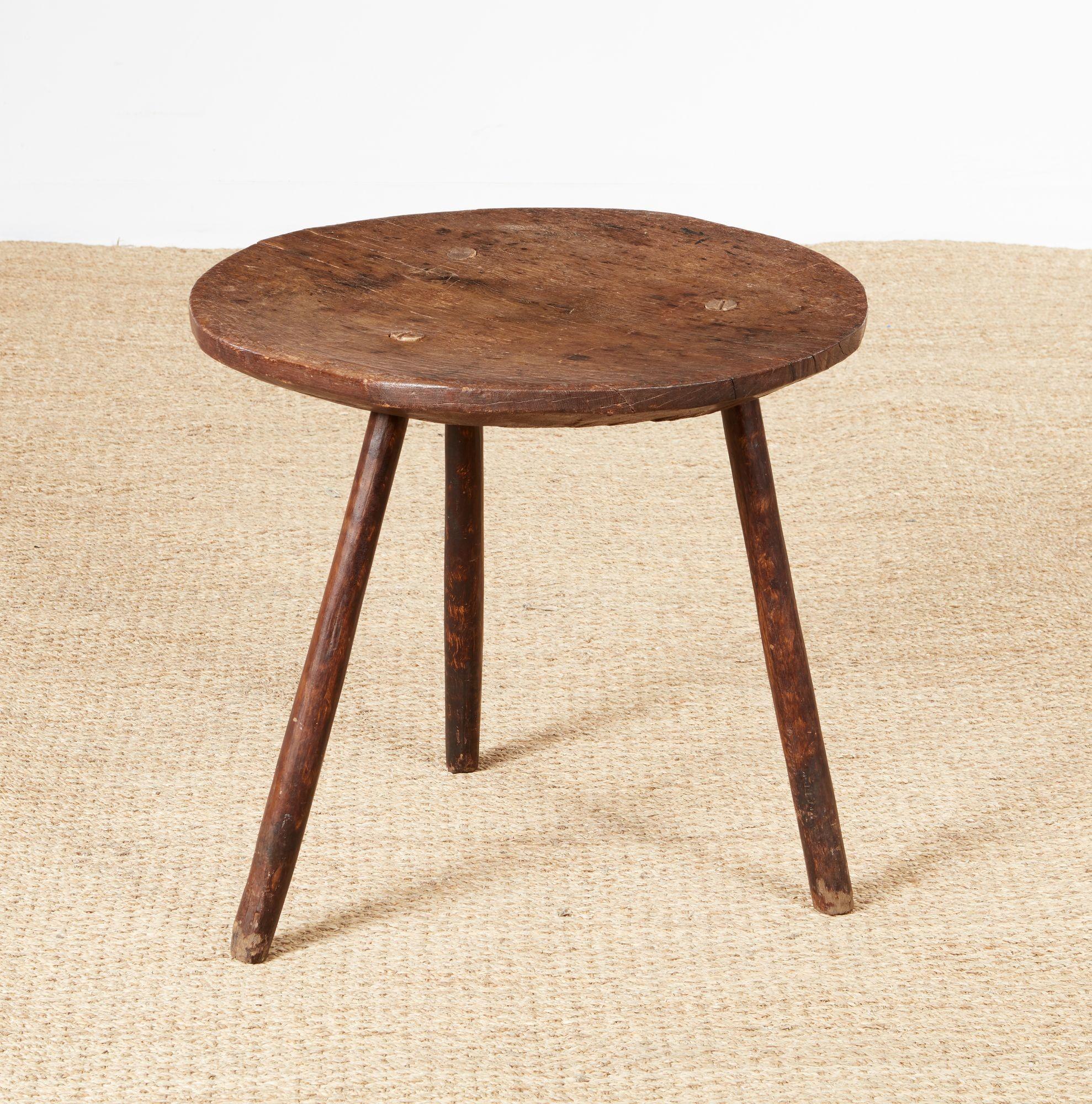 Table de grillon rustique à plateau de fromage Bon état - En vente à Greenwich, CT