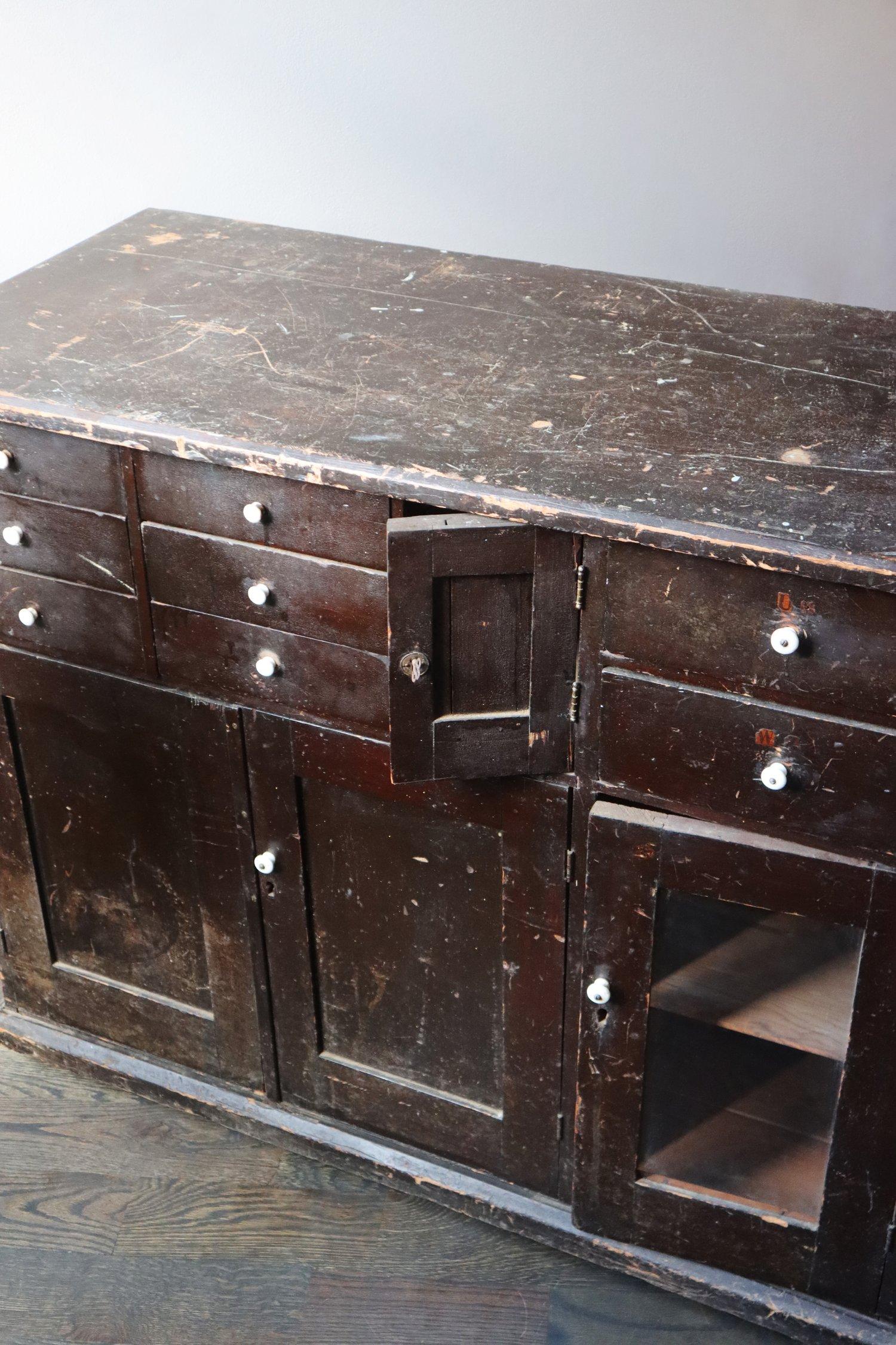 Rustic Chest of Drawers In Good Condition In Brooklyn, NY