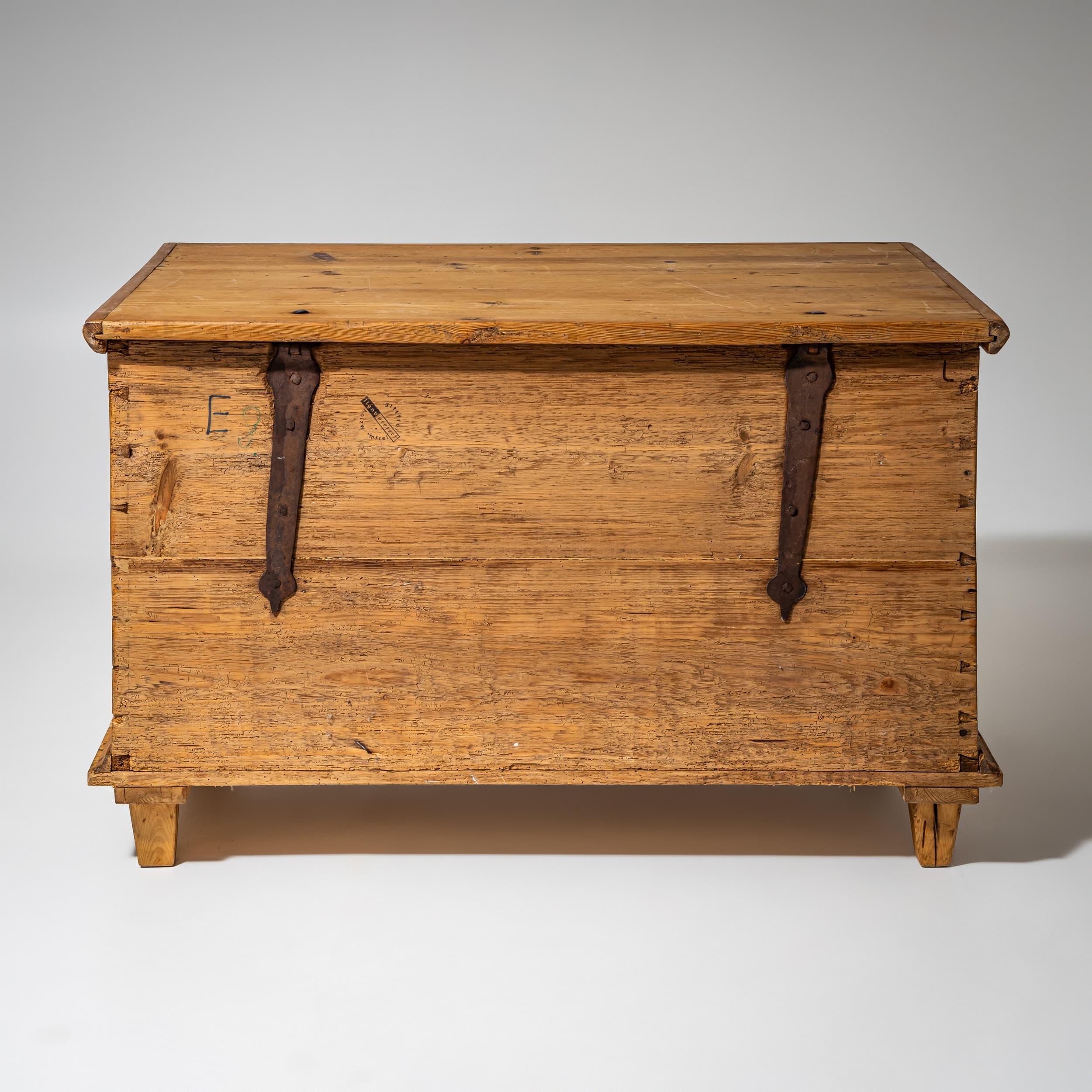 Cassapanca rustica, Germania meridionale/Francia, abete, metà del XIX secolo in vendita 5