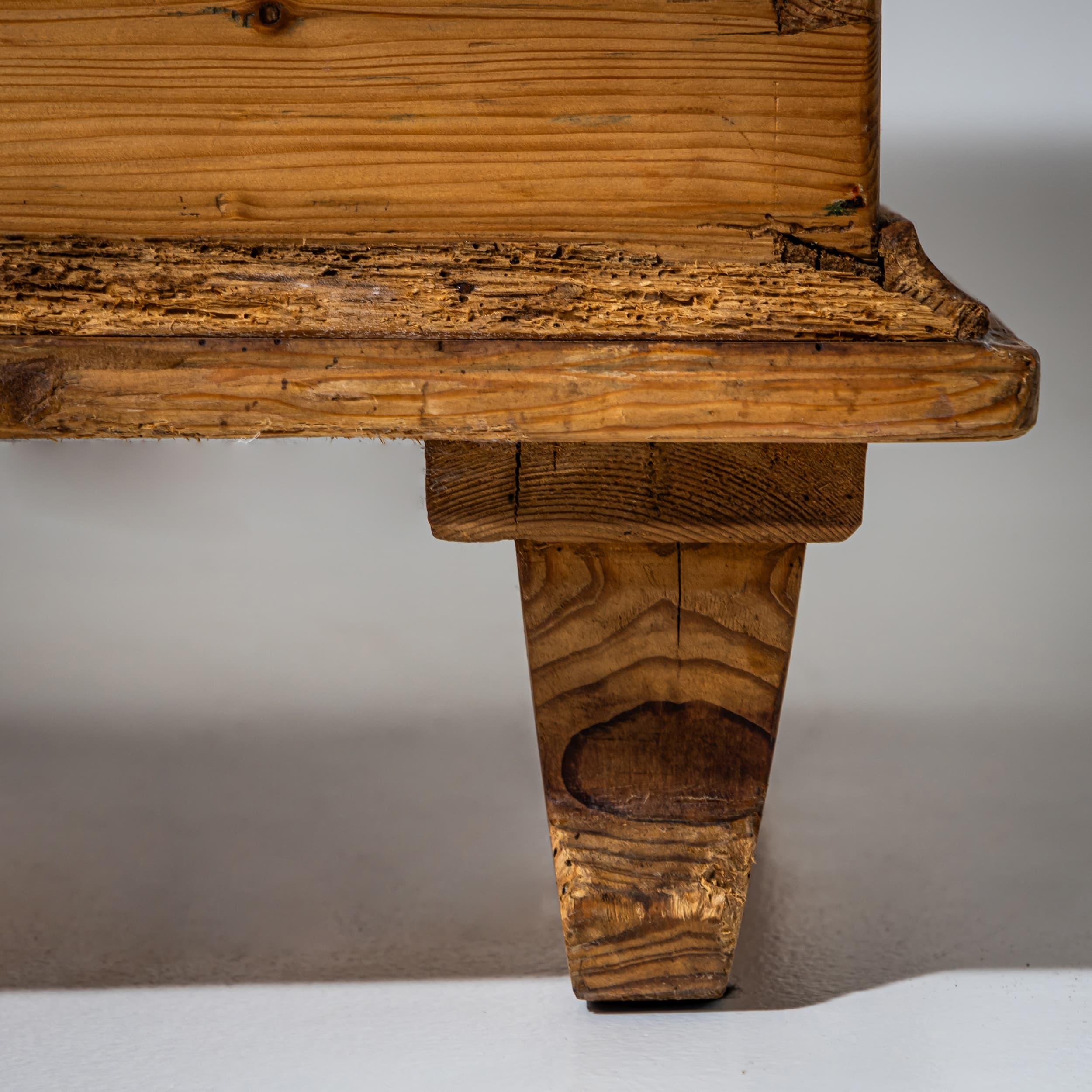 Cassapanca rustica, Germania meridionale/Francia, abete, metà del XIX secolo In condizioni buone in vendita a Greding, DE