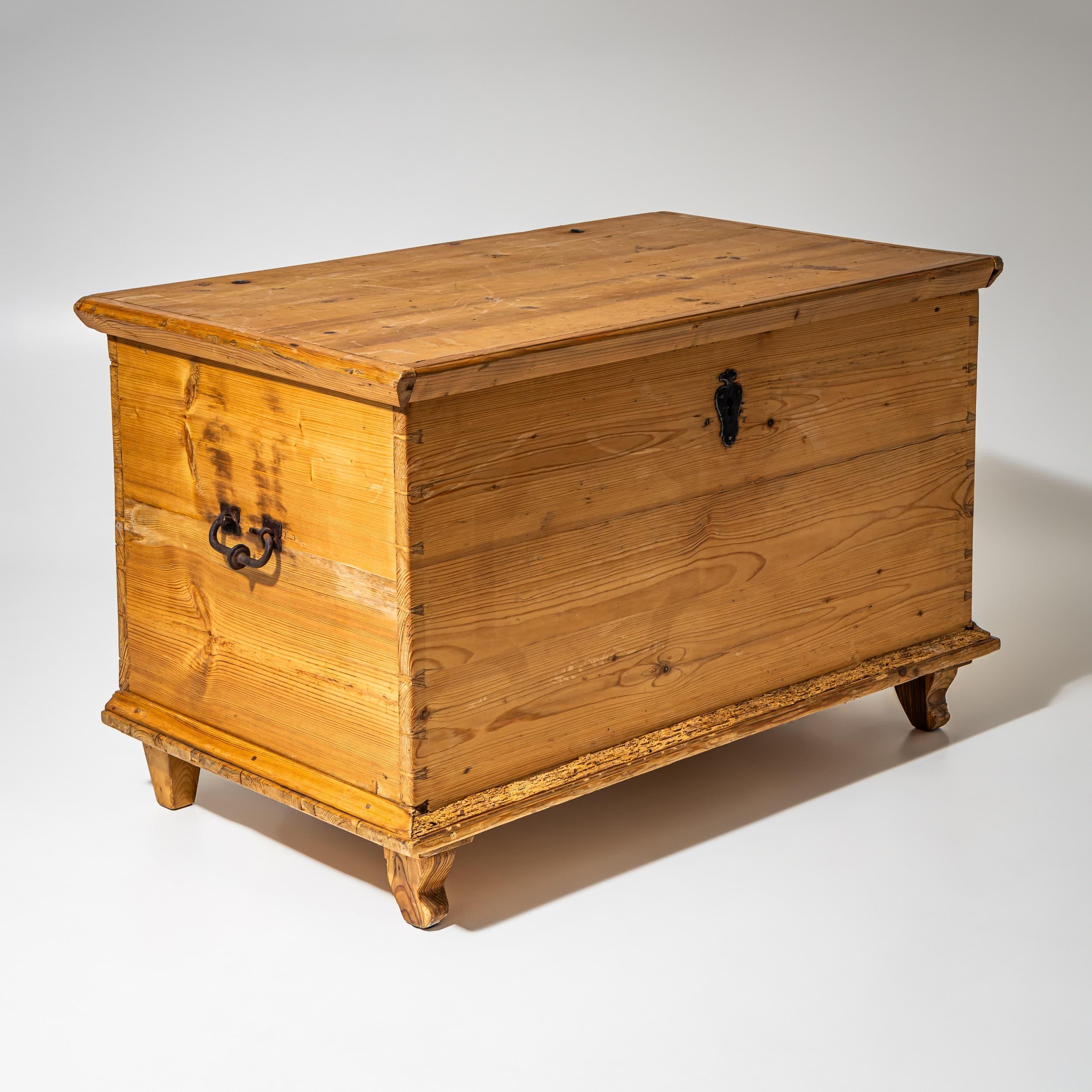 Cassapanca rustica, Germania meridionale/Francia, abete, metà del XIX secolo in vendita 4