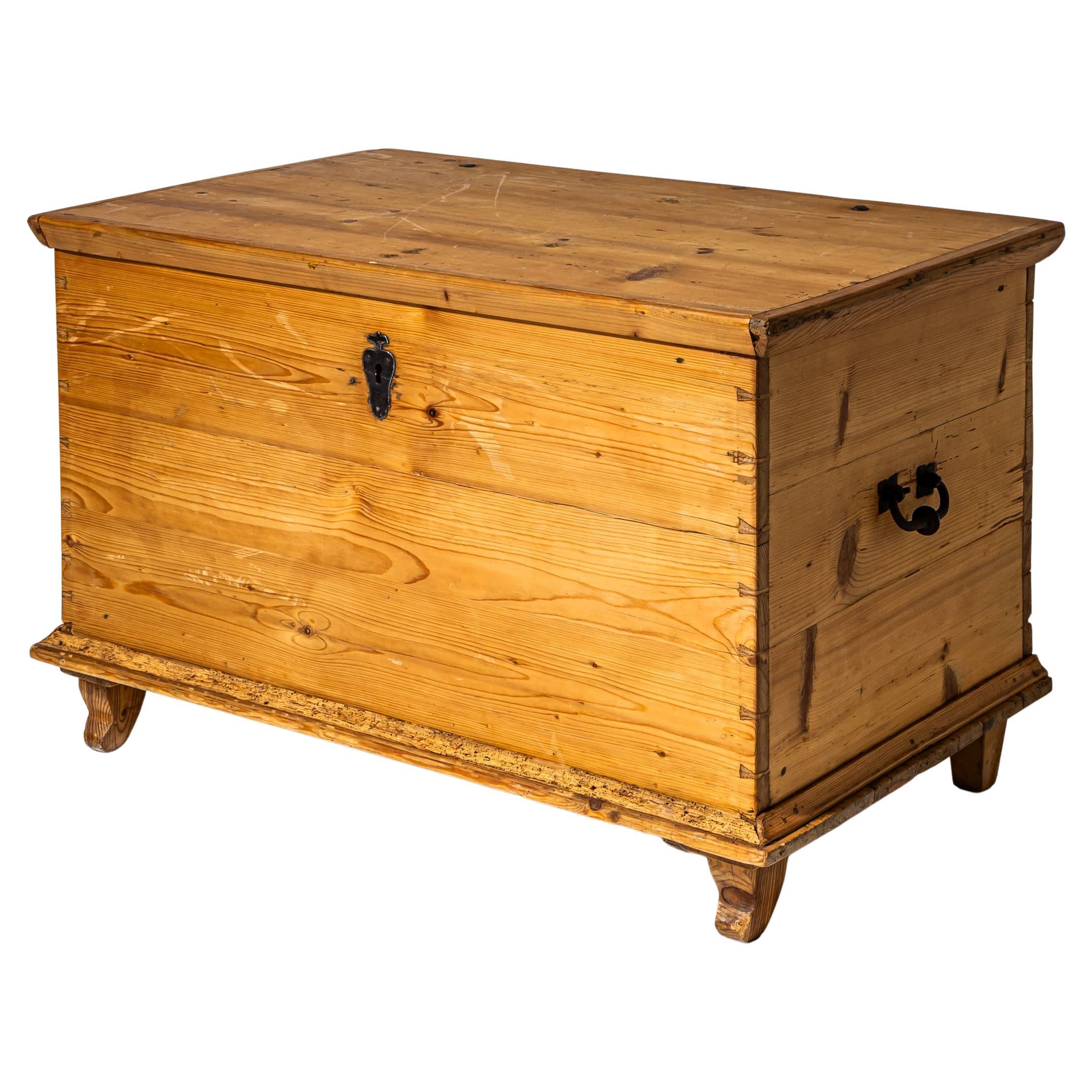 Cassapanca rustica, Germania meridionale/Francia, abete, metà del XIX secolo in vendita