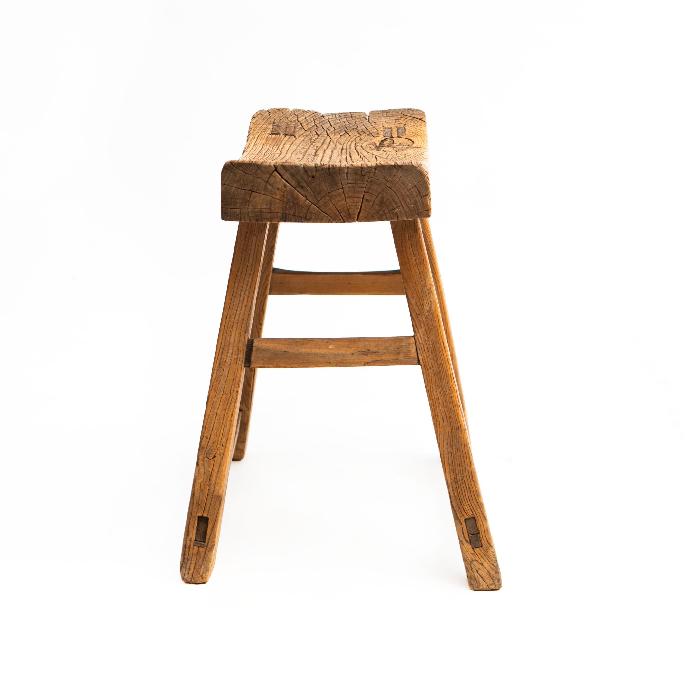 Rustic Chinese 18-19th Century Elmwood Stool In Good Condition For Sale In Kastrup, DK