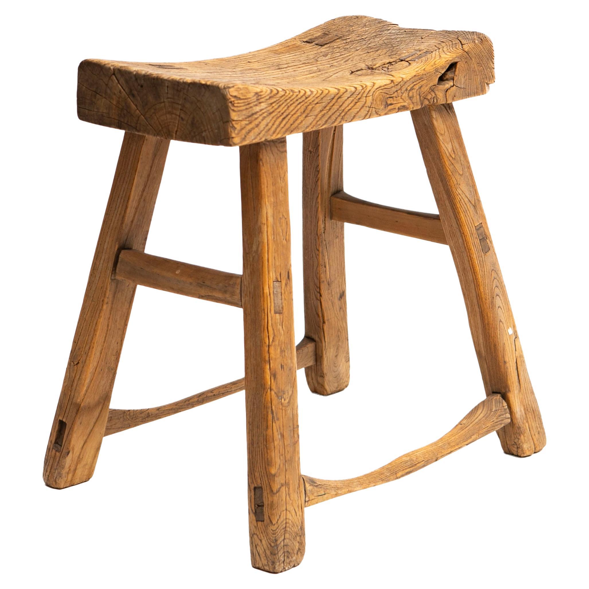 Tabouret chinois rustique en bois d'orme du 18e-19e siècle