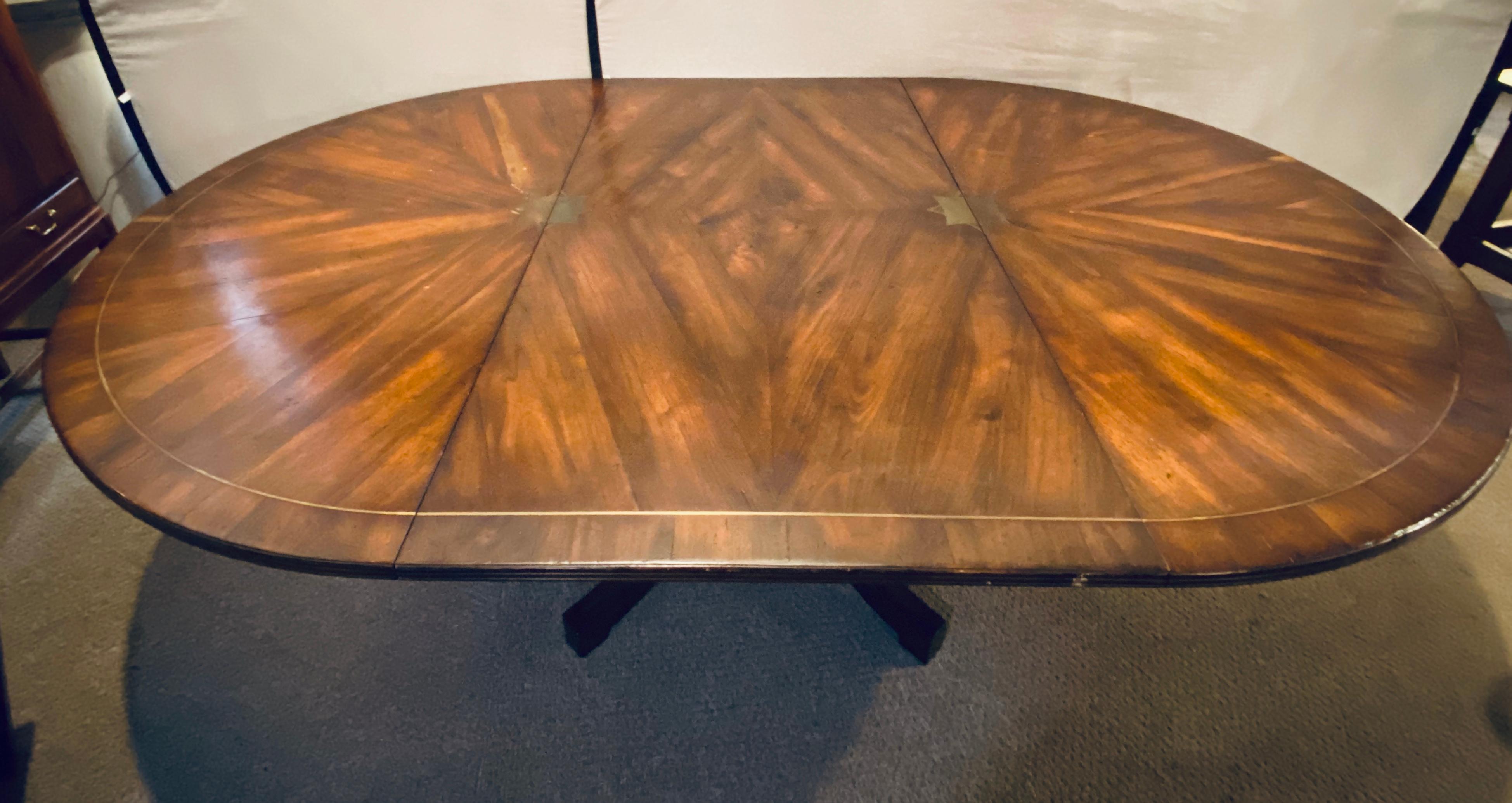 Rustic Circular Boule Inlaid Dining or Kitchen Table, Single Pedestal In Good Condition In Stamford, CT