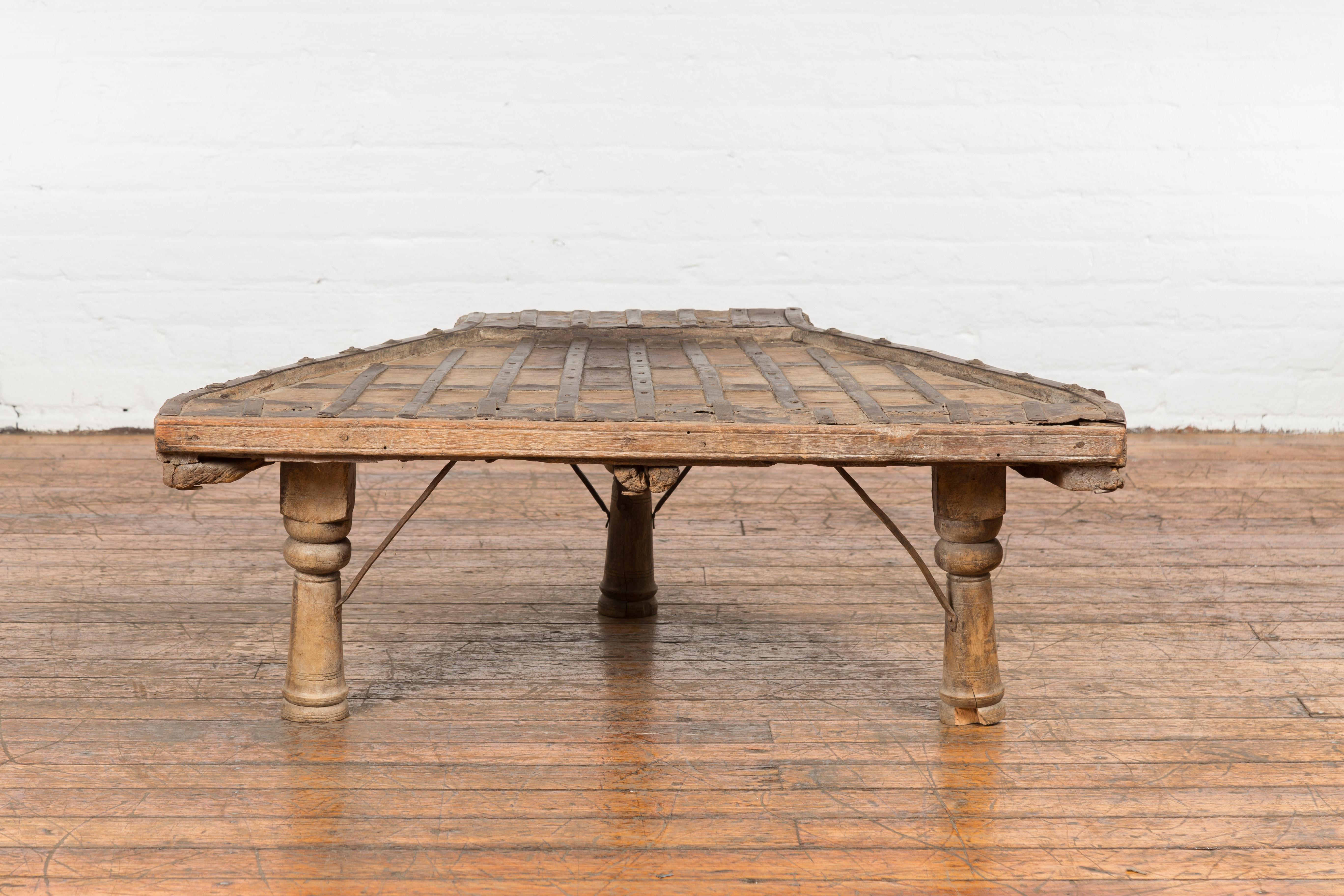 Rustic Coffee Table Made of 19th Century Indian Bullock Cart with Iron Details For Sale 7