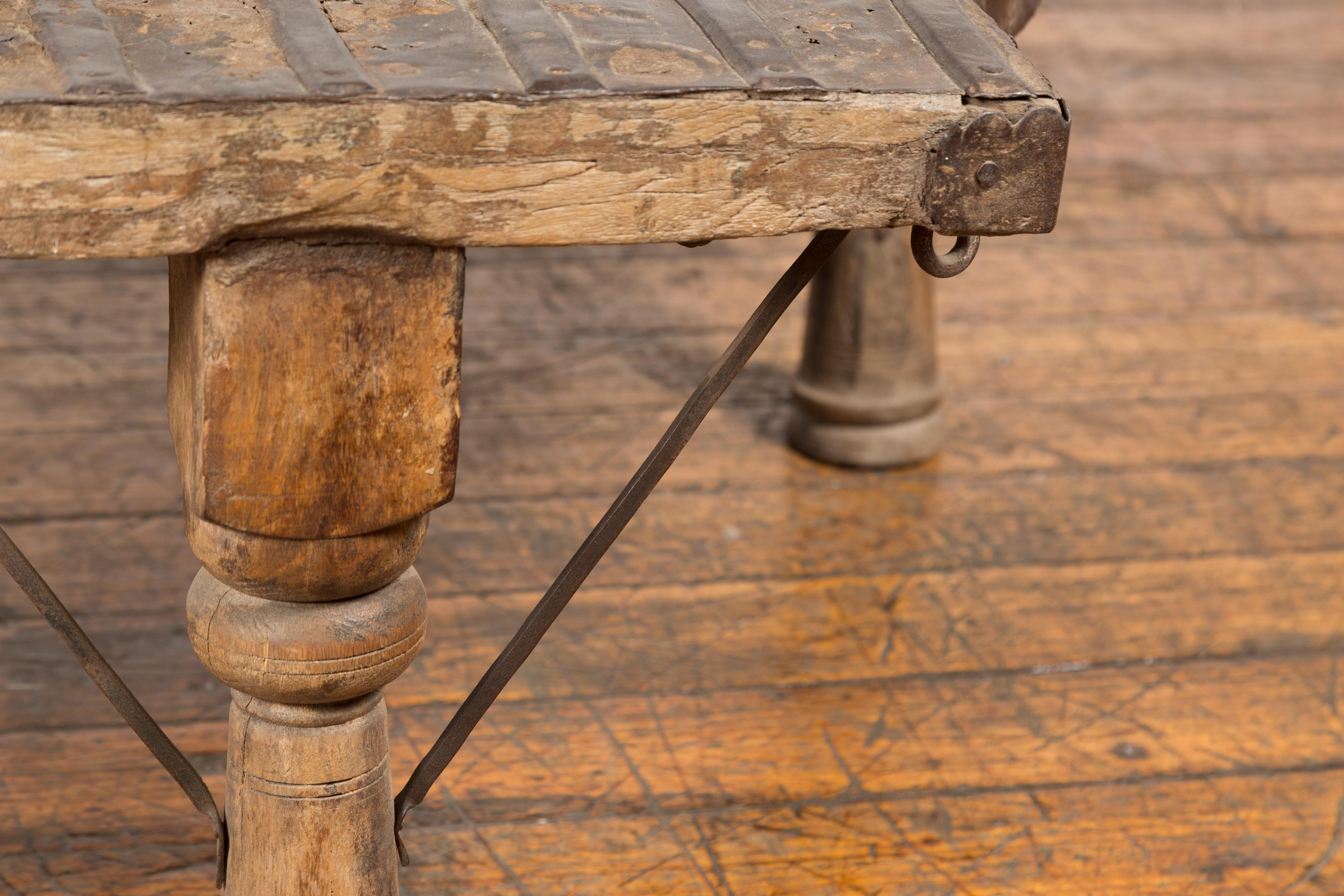 Rustic Coffee Table Made of 19th Century Indian Bullock Cart with Iron Details For Sale 2