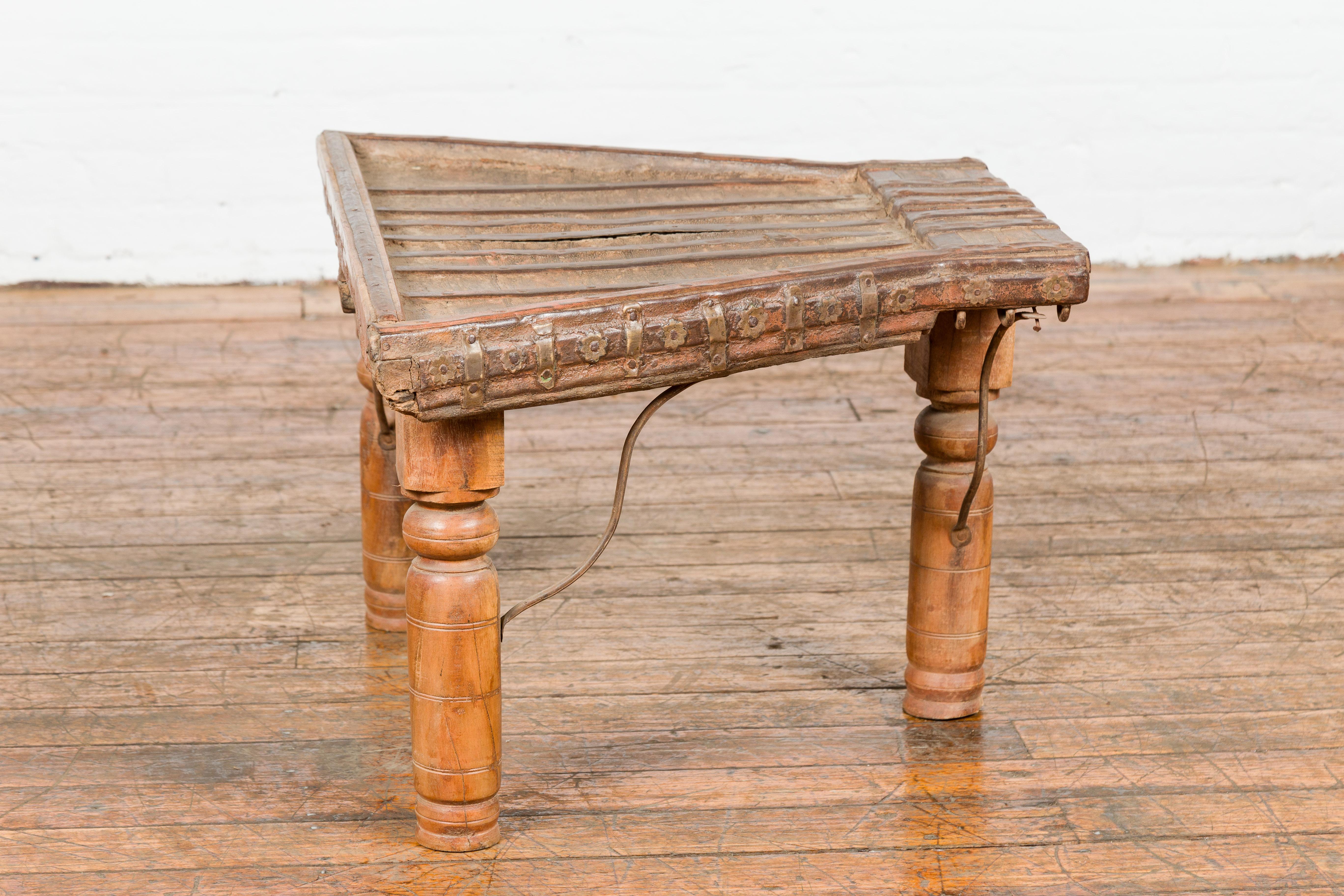 Rustic Coffee Table Made of 19th Century Indian Bullock Cart with Iron Stretcher For Sale 7