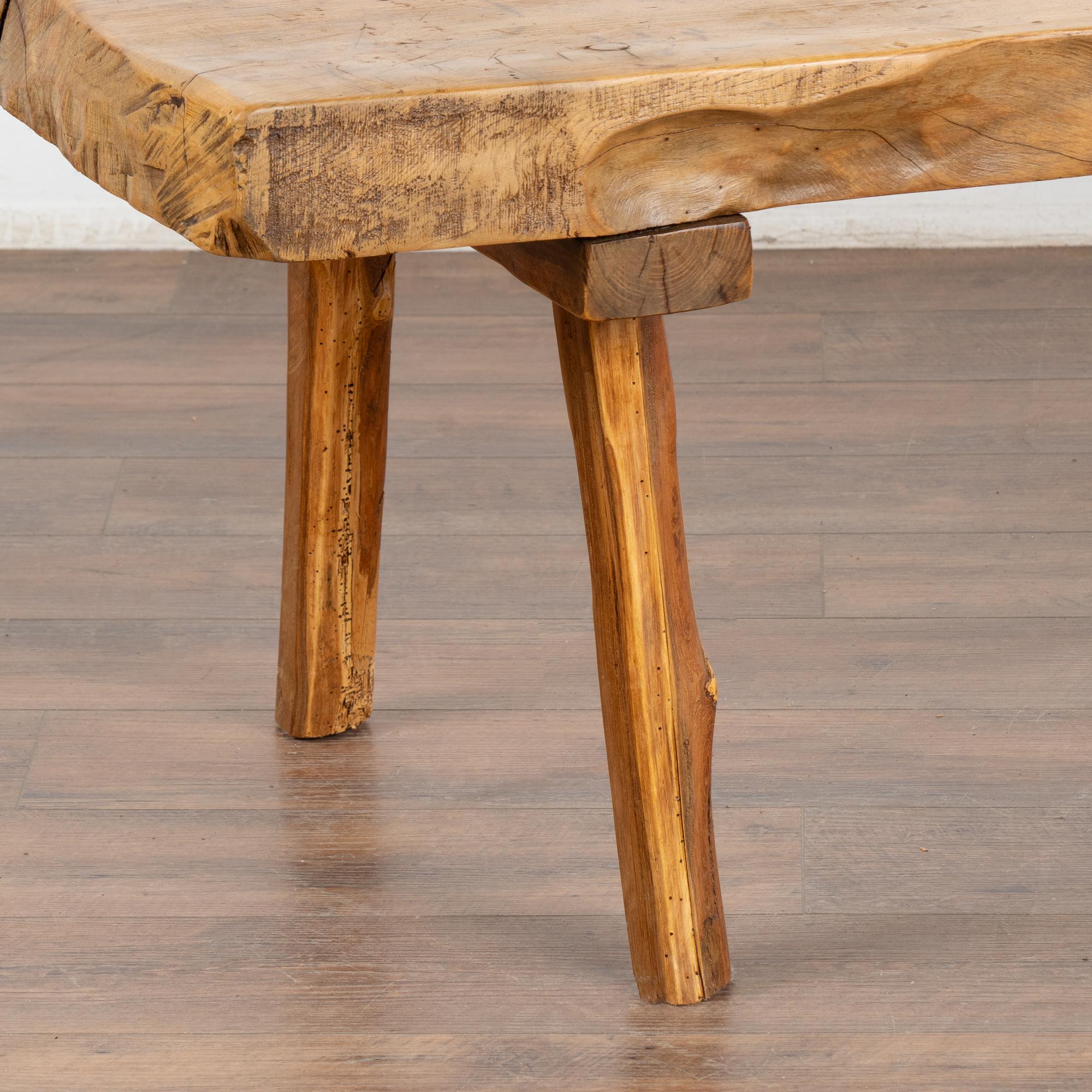 Rustic Coffee Table on Peg Legs, Hungary circa 1890 In Good Condition For Sale In Round Top, TX