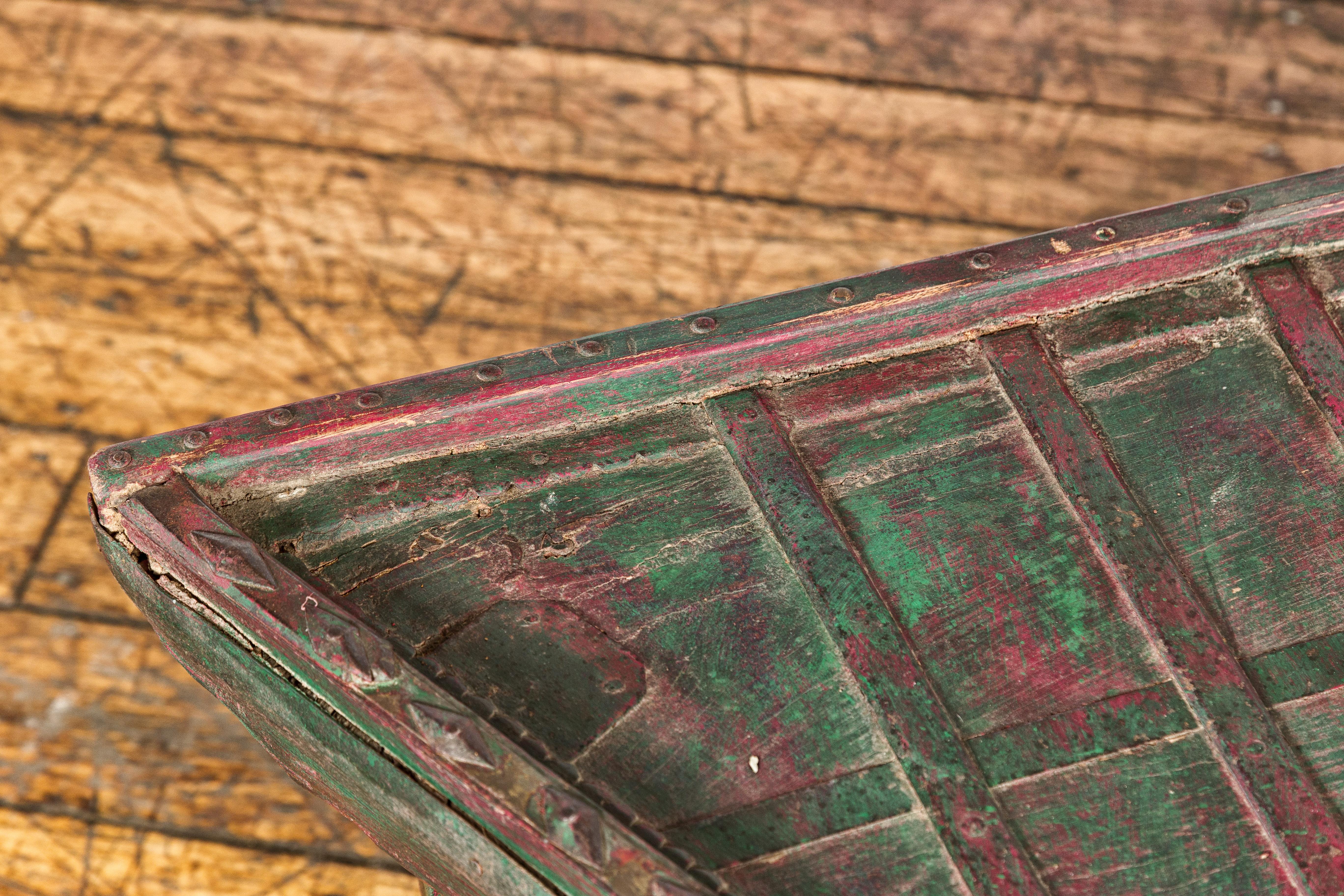 Table basse rustique laquée rouge et verte, pieds balustres tournés et fer en vente 6