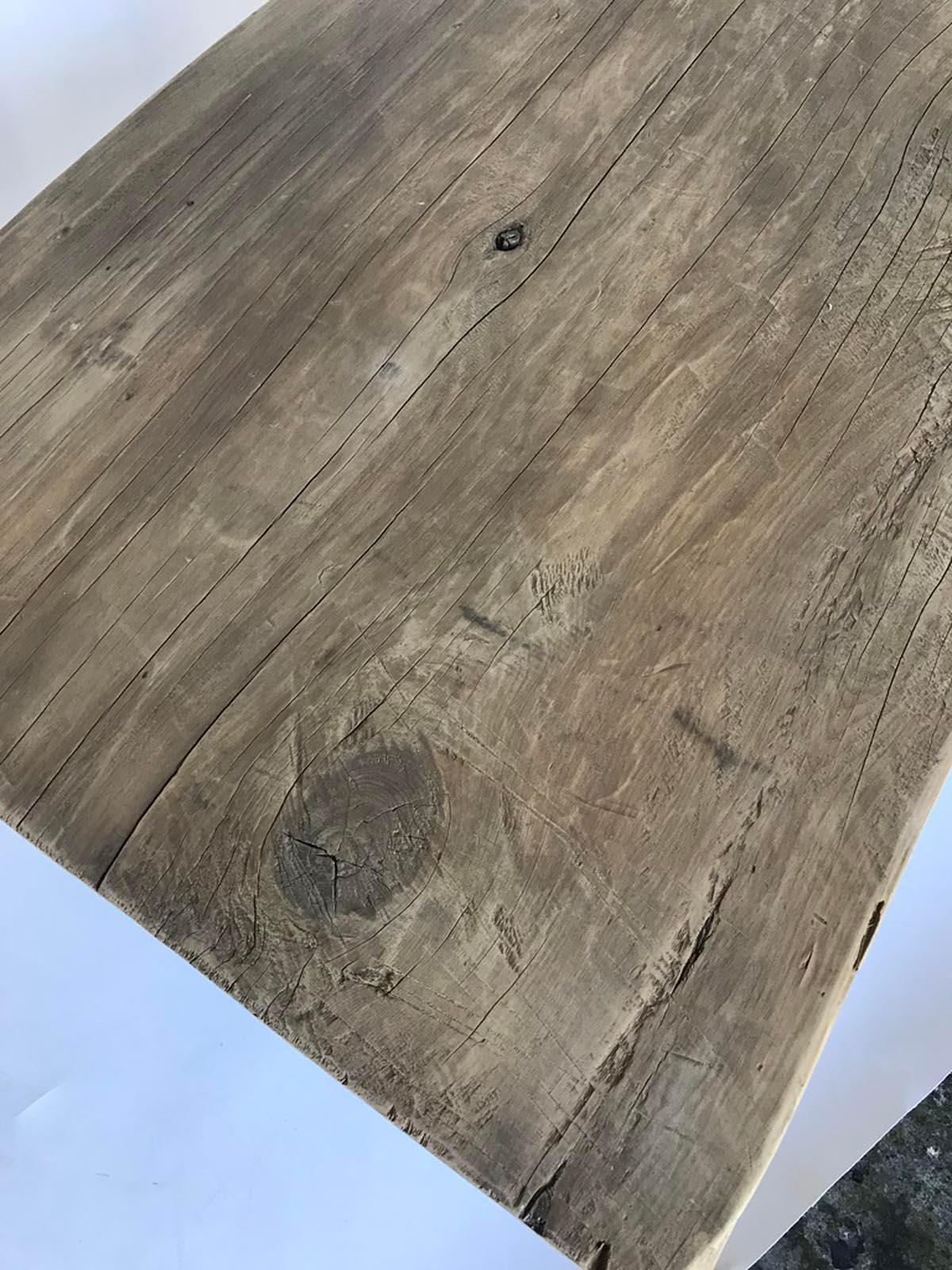 Rustic Coffee Table with Round Legs 5