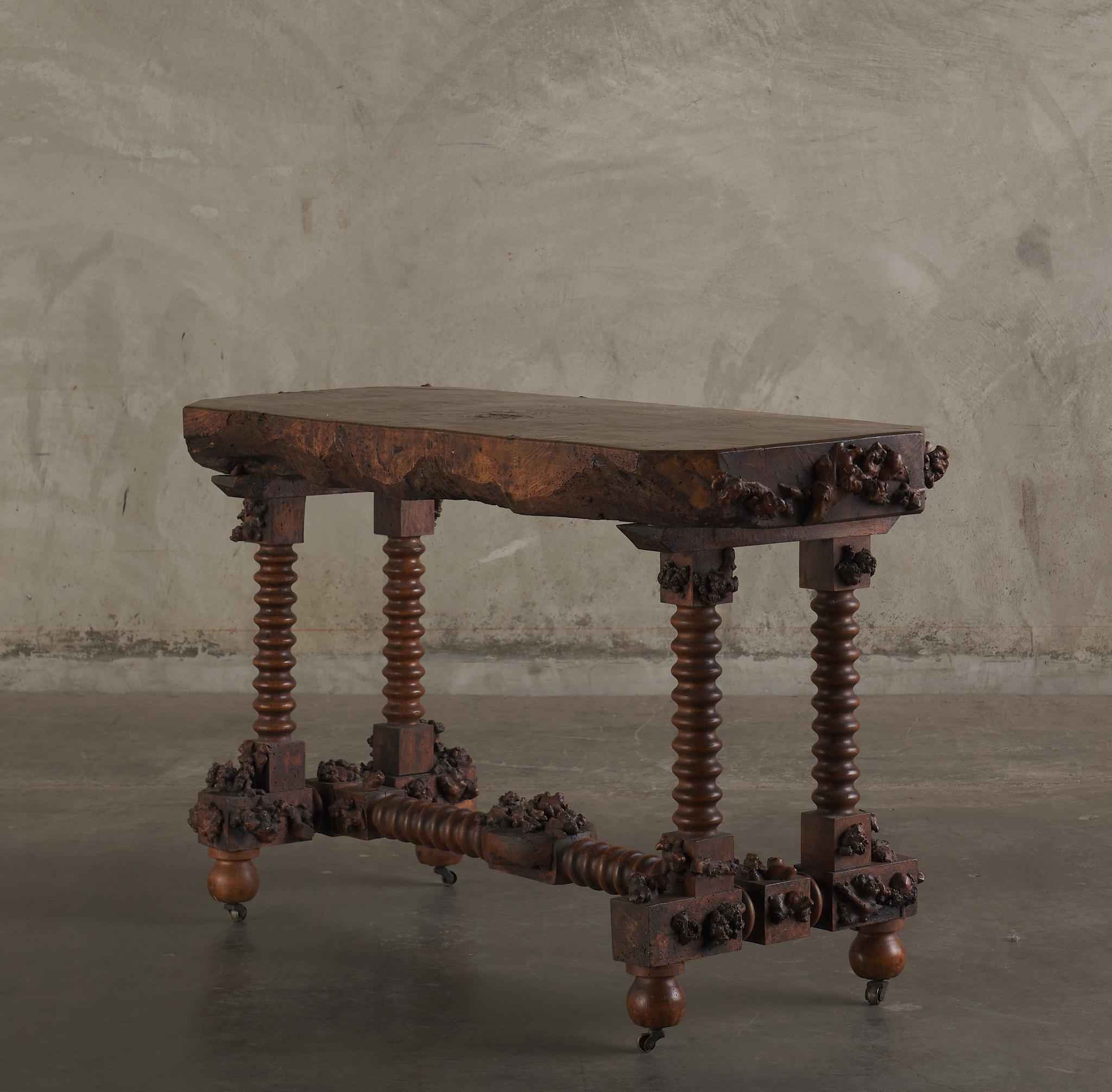 Console rustica proveniente dalla proprietà di Stephens Sondheimer In condizioni buone in vendita a Los Angeles, CA