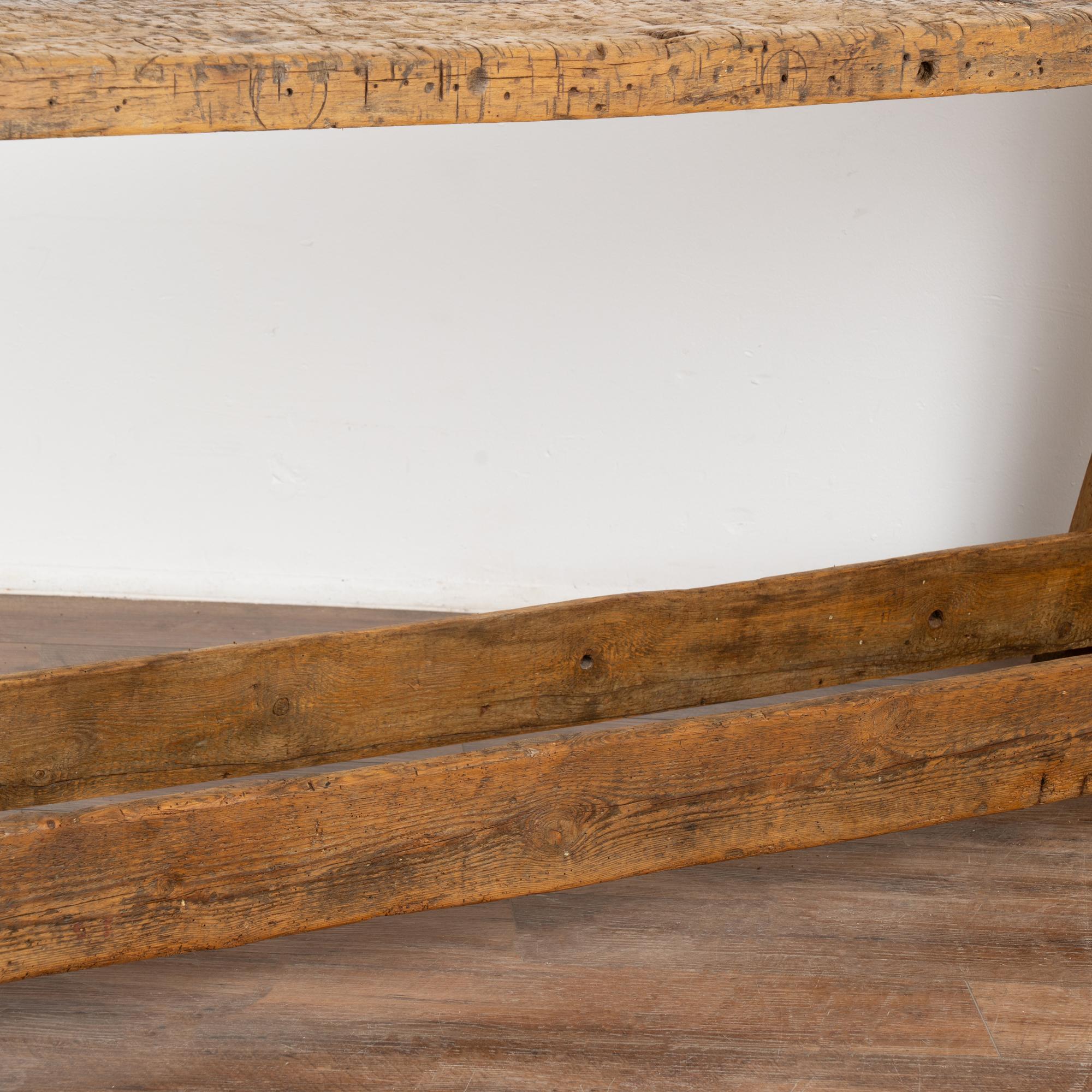 Rustic Console Table Carpenter's Workbench, France circa 1860-80 For Sale 5