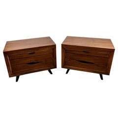 Table de chevet contemporaine rustique en pin brésilien avec plateau de rangement dissimulé, lot de deux