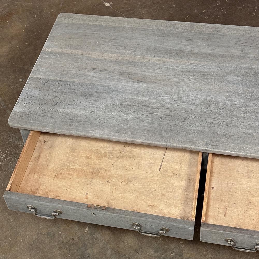 Table basse rustique peinte à la française en vente 5