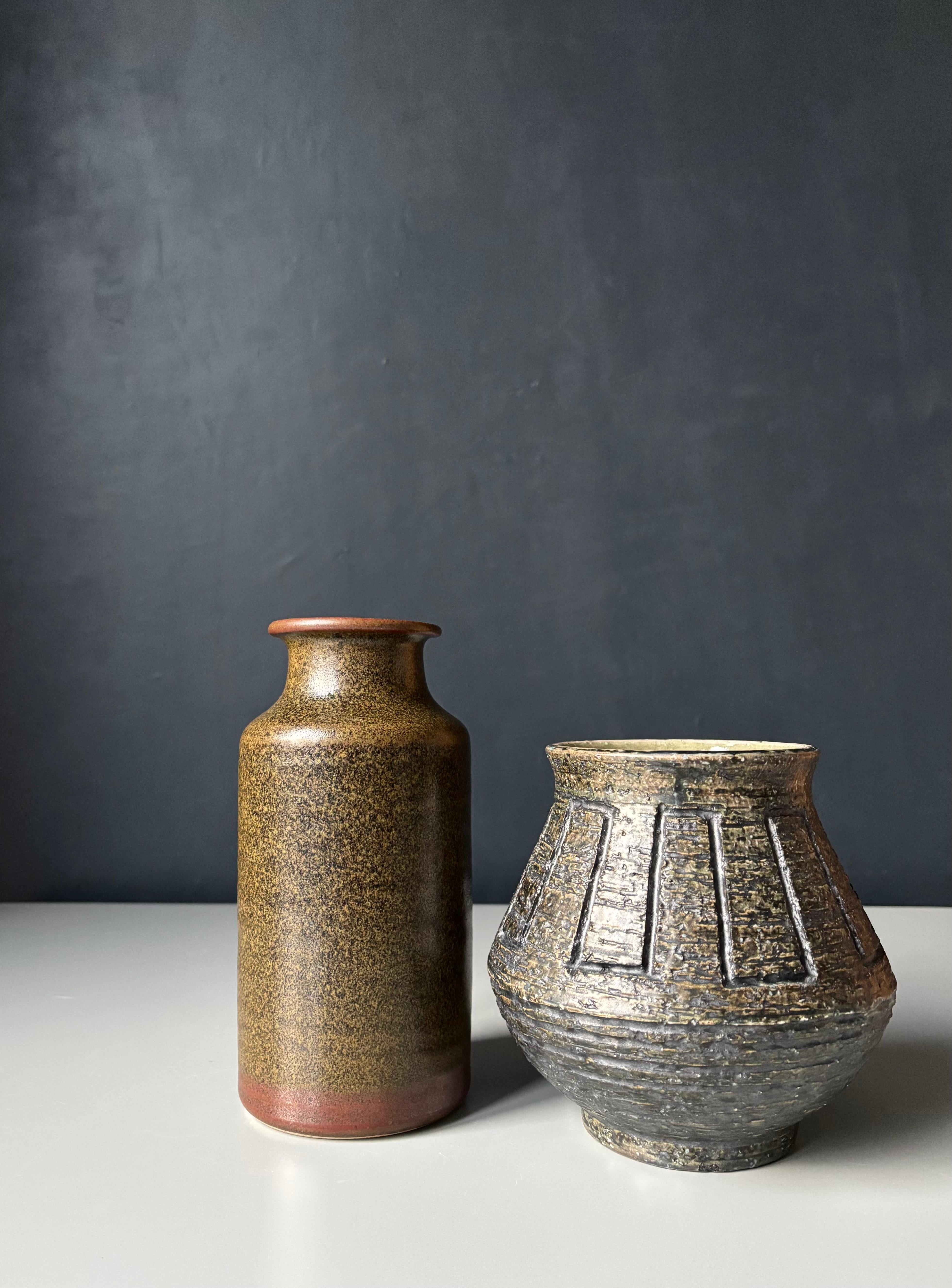 Vaso rustico danese moderno in ceramica marrone, anni '60 in vendita 1