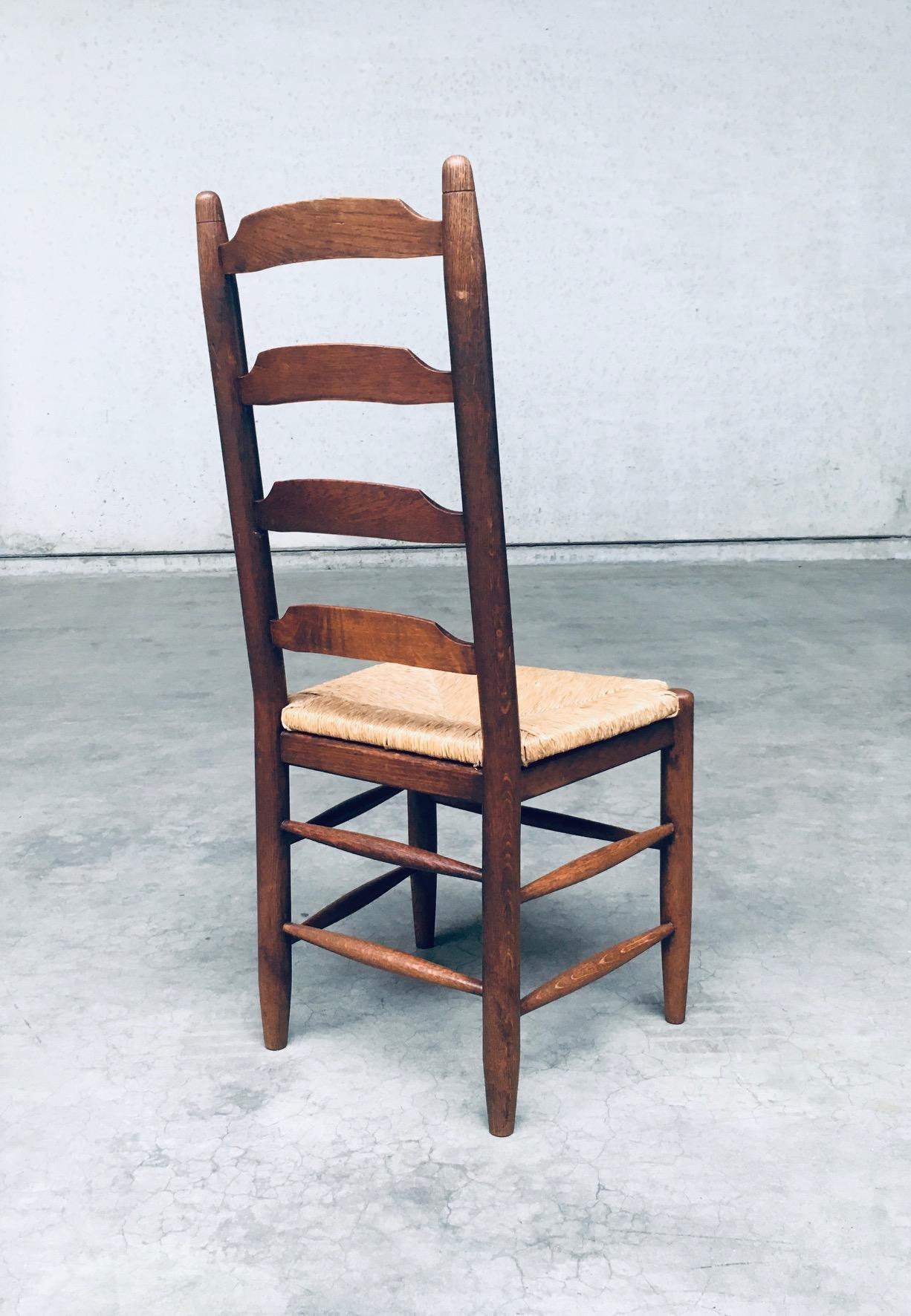 Set di sedie da pranzo Rustic Design con schienale a scaletta in Oak e giunco, Belgio anni '60 in vendita 4