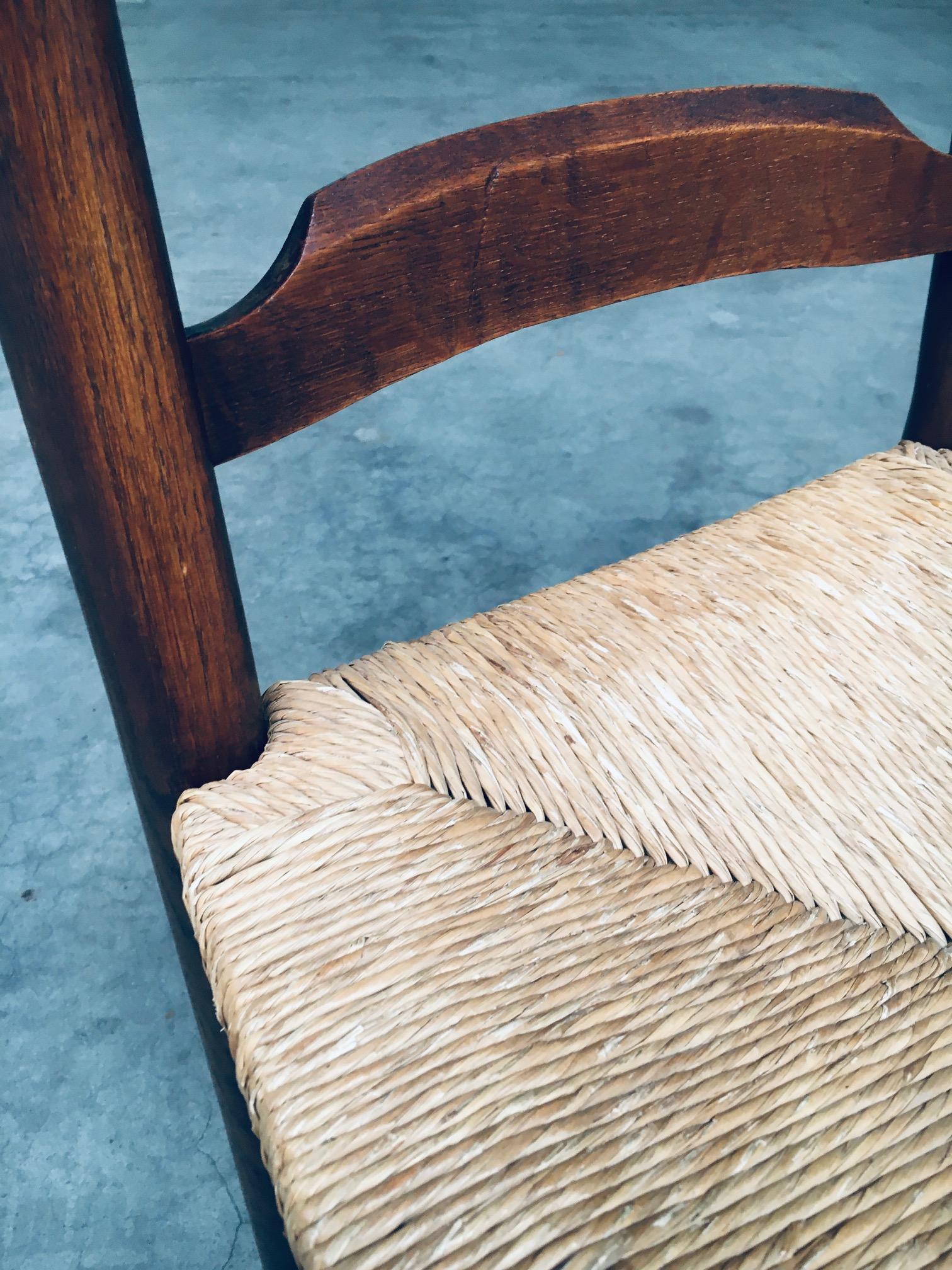 Set di sedie da pranzo Rustic Design con schienale a scaletta in Oak e giunco, Belgio anni '60 in vendita 9