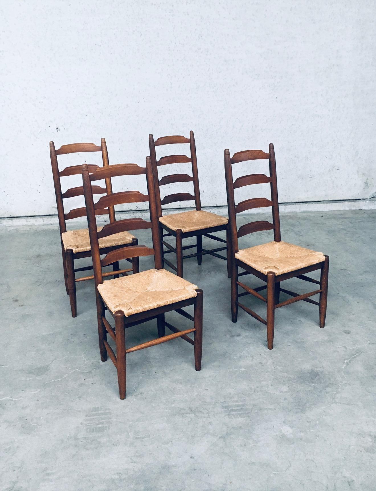 Set di sedie da pranzo Rustic Design con schienale a scaletta in Oak e giunco, Belgio anni '60 In condizioni buone in vendita a Oud-Turnhout, VAN