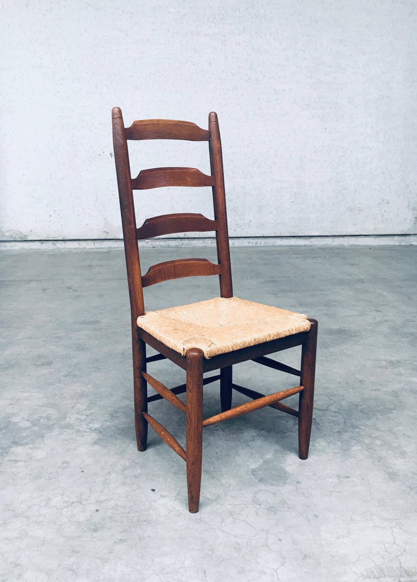 Set di sedie da pranzo Rustic Design con schienale a scaletta in Oak e giunco, Belgio anni '60 in vendita 1