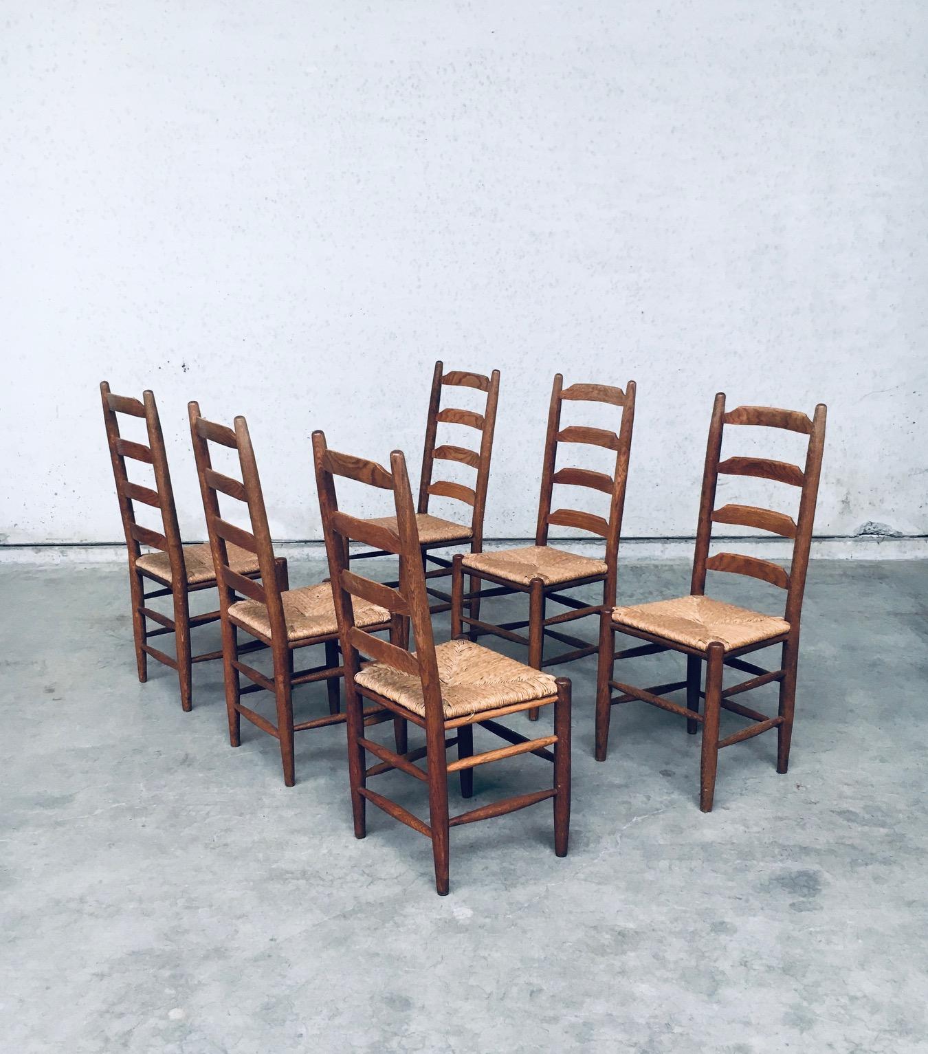 Rustico Sedie da pranzo Rustic Design con schienale a scaletta in Oak e giunco, Belgio anni '60 in vendita