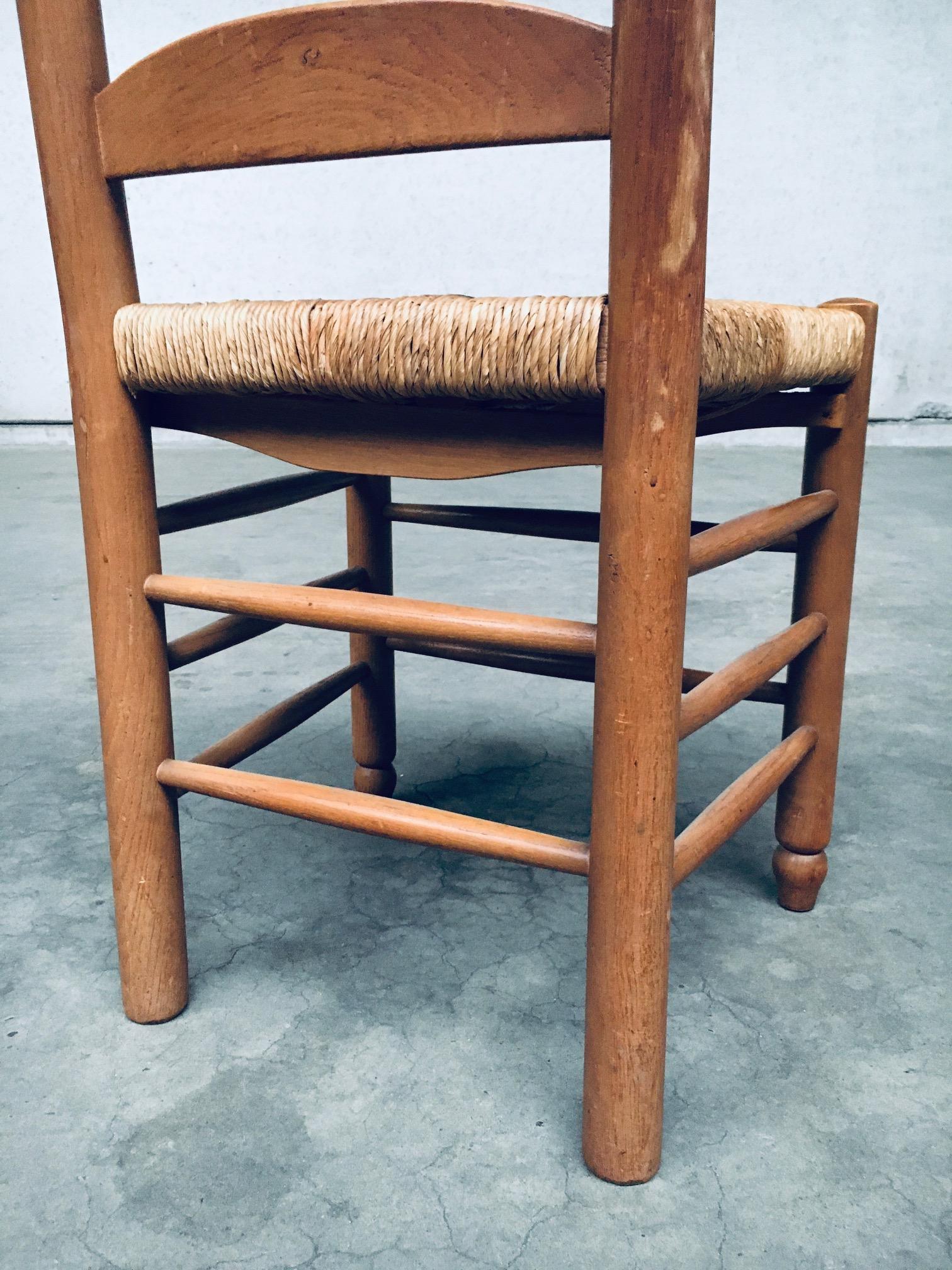 Sedie da pranzo con schienale alto in Oak e giunco di Rustic Design, Belgio anni '50 in vendita 8