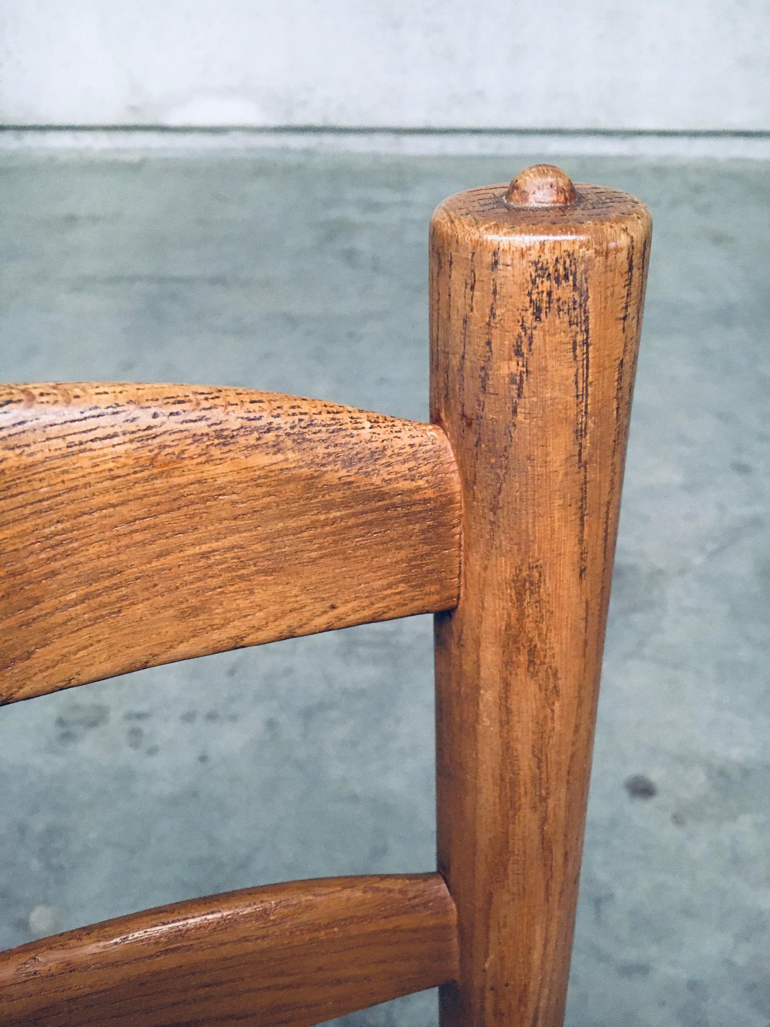 Sedie da pranzo con schienale alto in Oak e giunco di Rustic Design, Belgio anni '50 in vendita 11