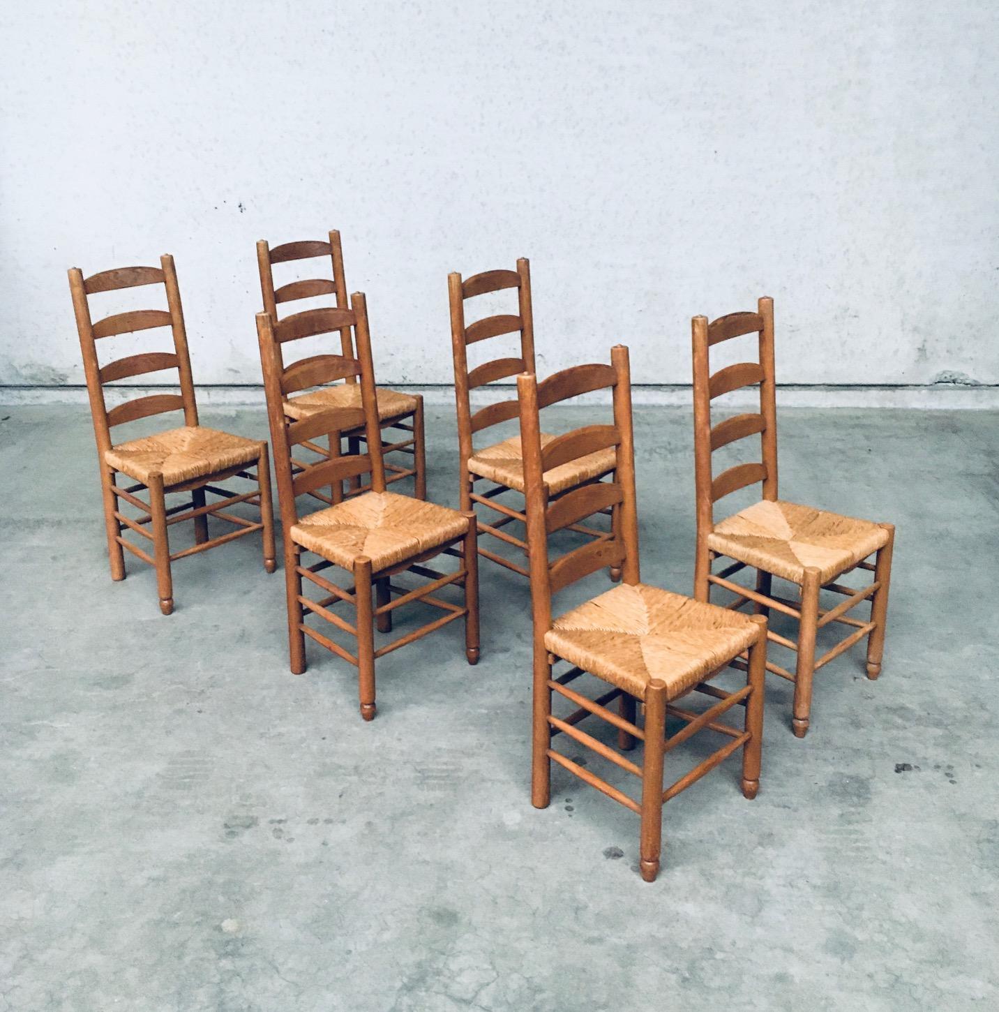 Rustico Sedie da pranzo con schienale alto in Oak e giunco di Rustic Design, Belgio anni '50 in vendita