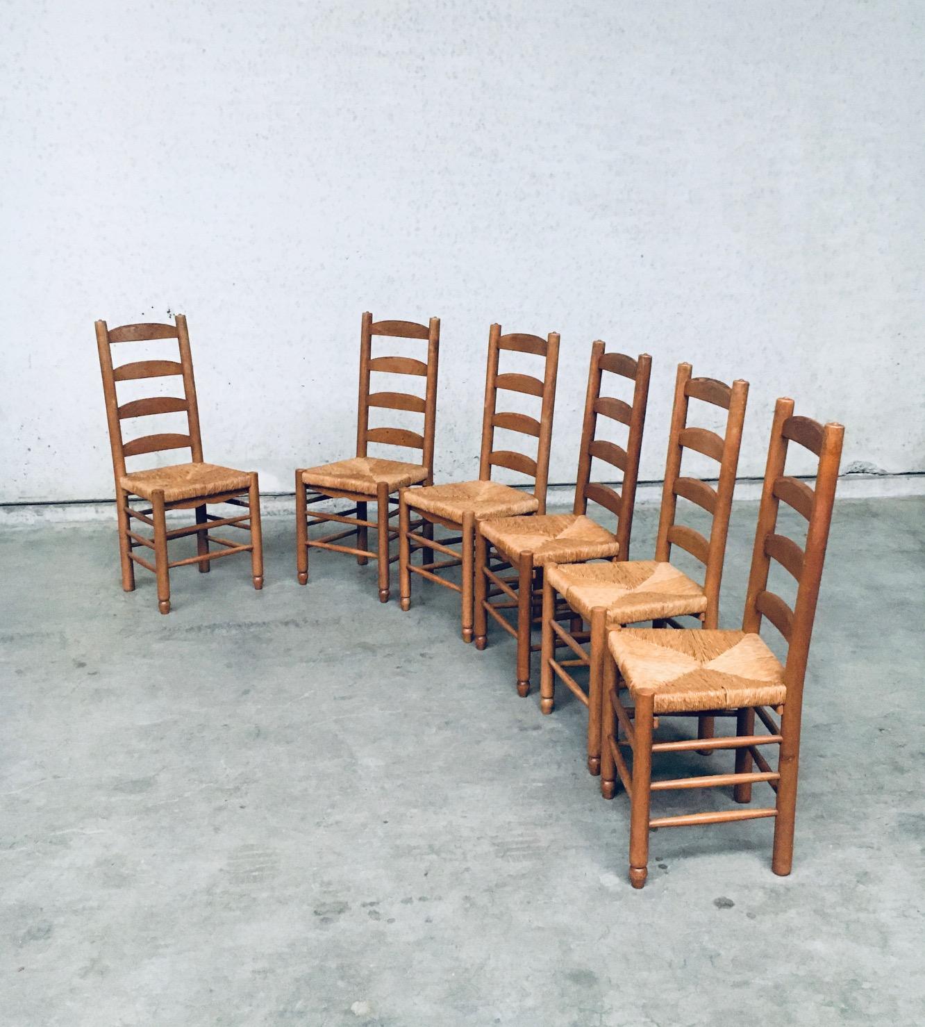 Belga Sedie da pranzo con schienale alto in Oak e giunco di Rustic Design, Belgio anni '50 in vendita