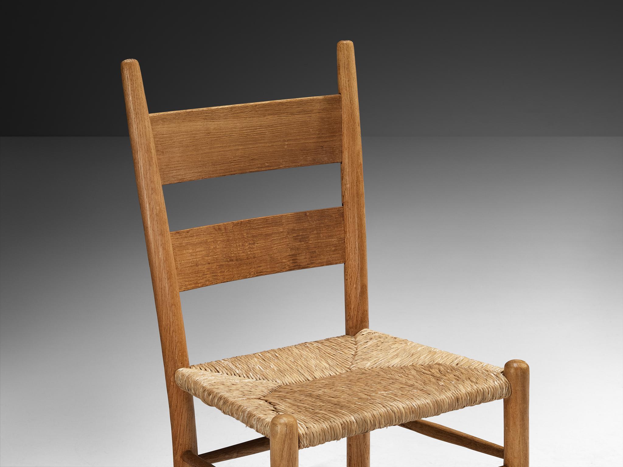 Sillas de comedor rústicas de roble y paja Moderno de mediados de siglo en venta
