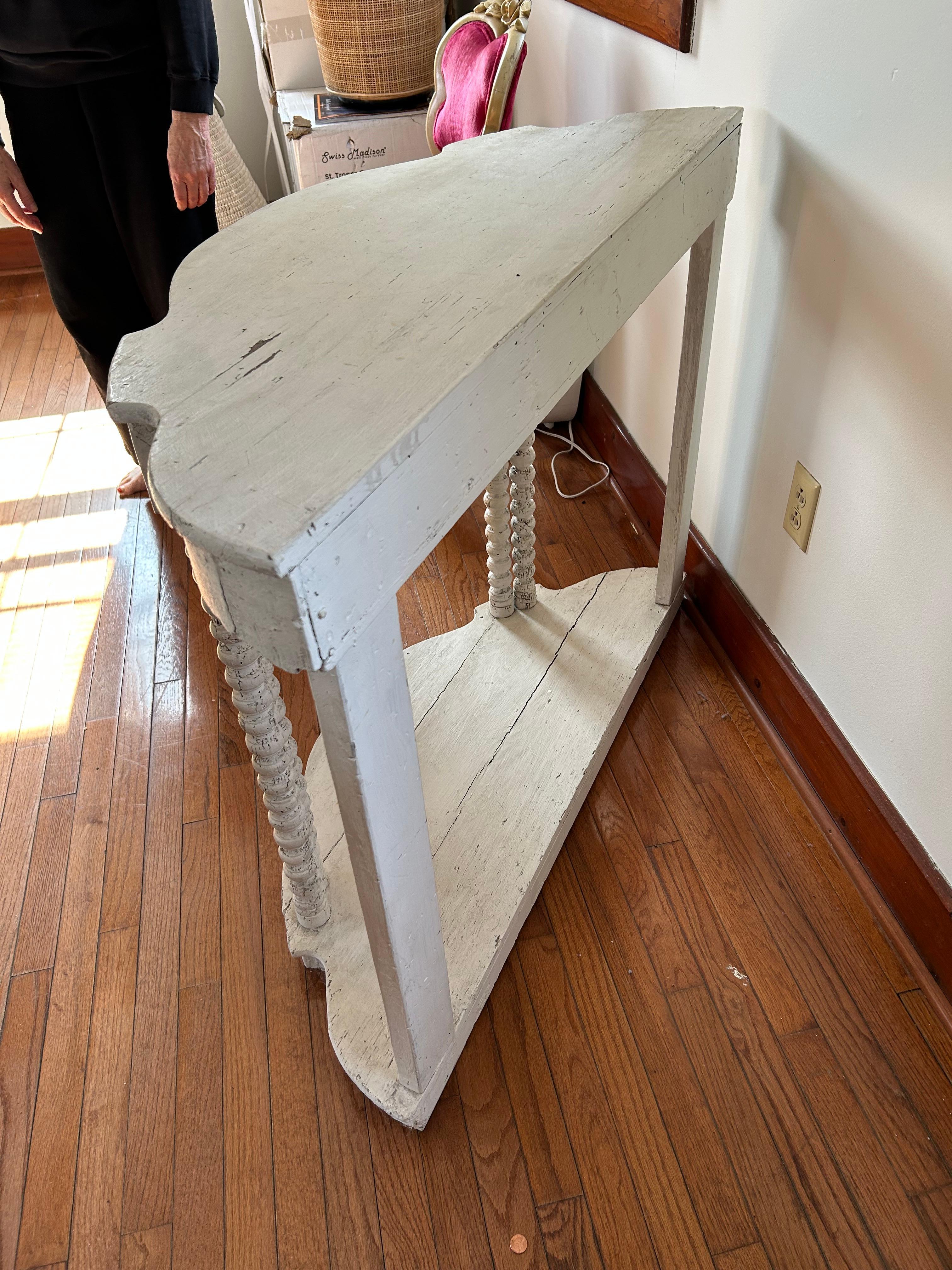 Table console Demilune rustique peinte en blanc vieilli en vente 2