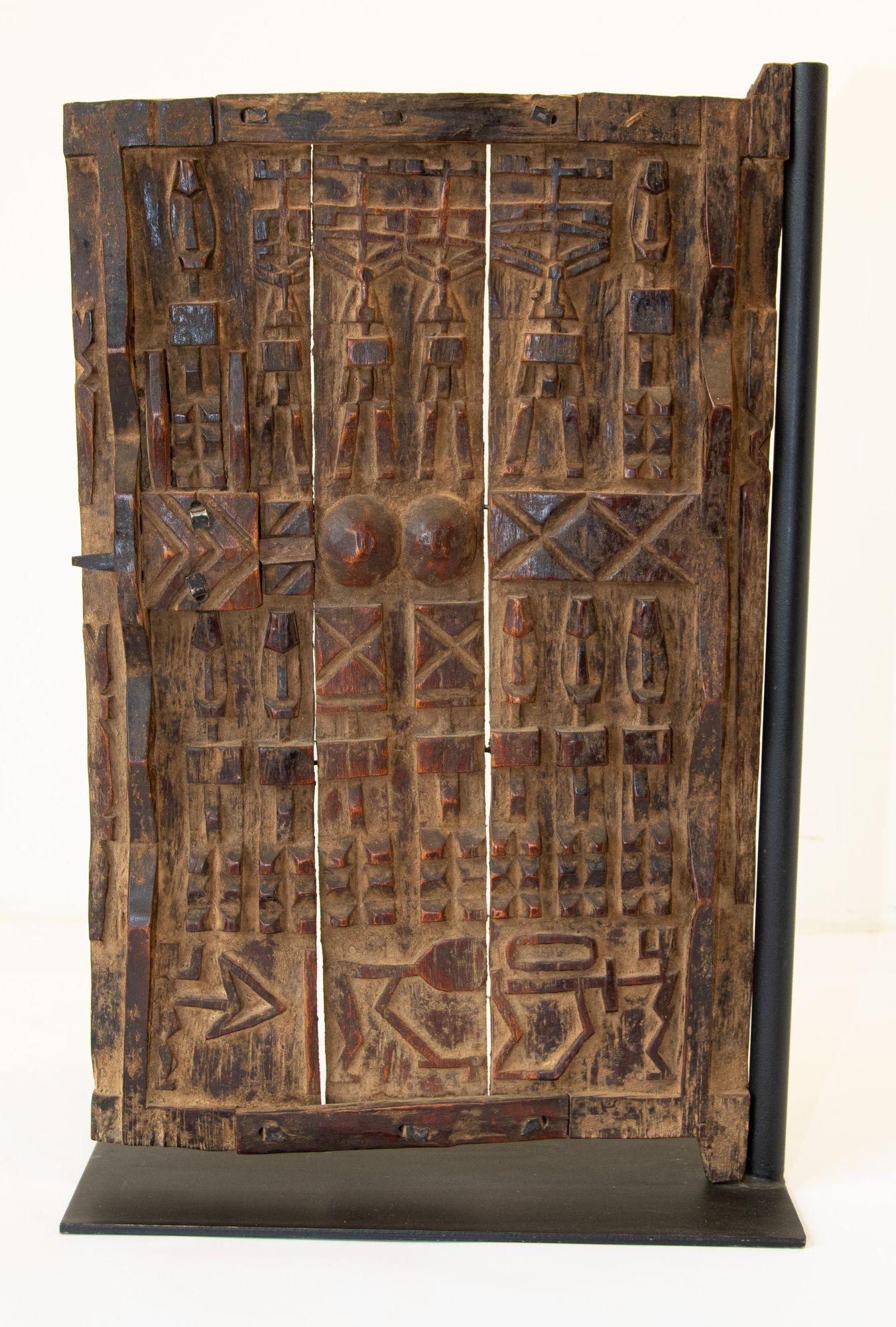 Rustic Dogon Style African Granary Door Mounted Sculpture In Good Condition In North Hollywood, CA