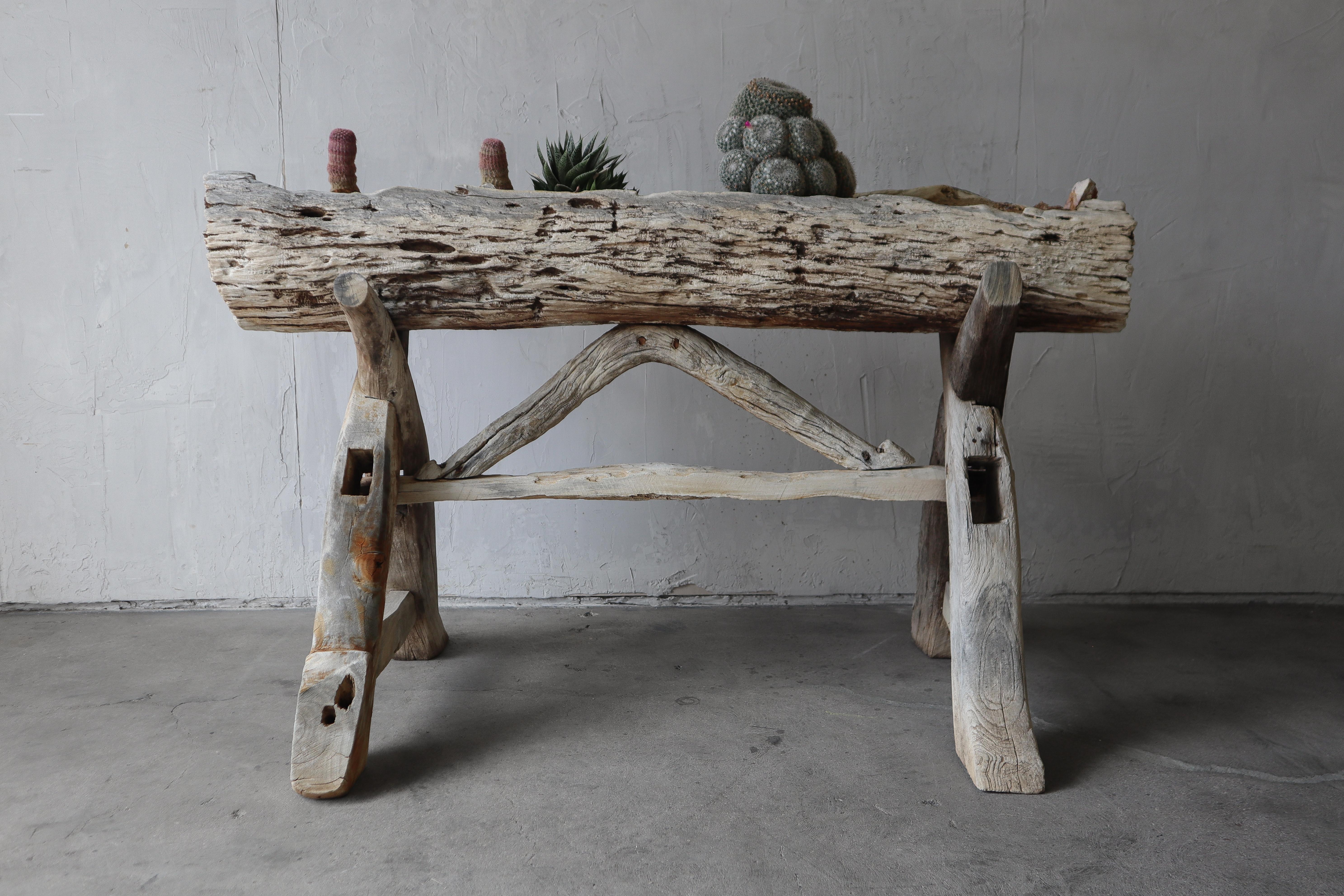 XX secolo Vaso rustico in legno driftwood in vendita