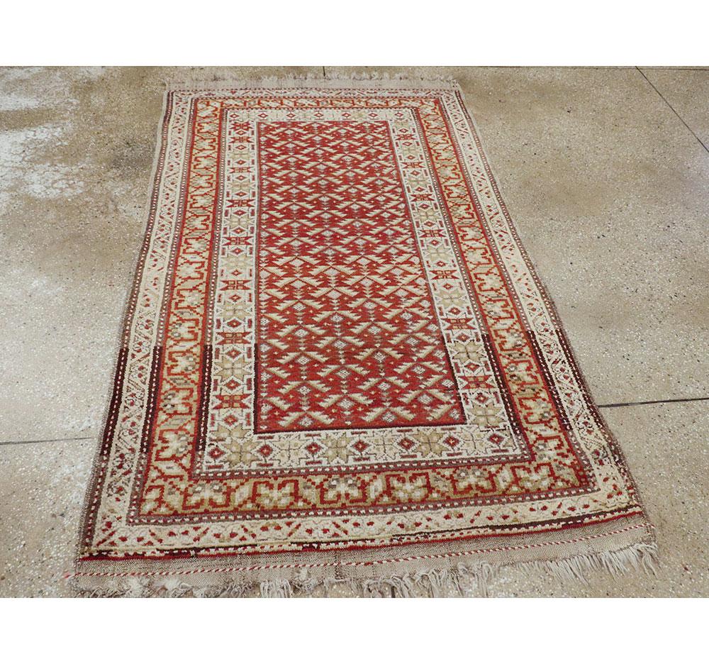 Rustic Early 20th Century Handmade Persian Kurd Throw Rug in Red & Cream In Excellent Condition For Sale In New York, NY