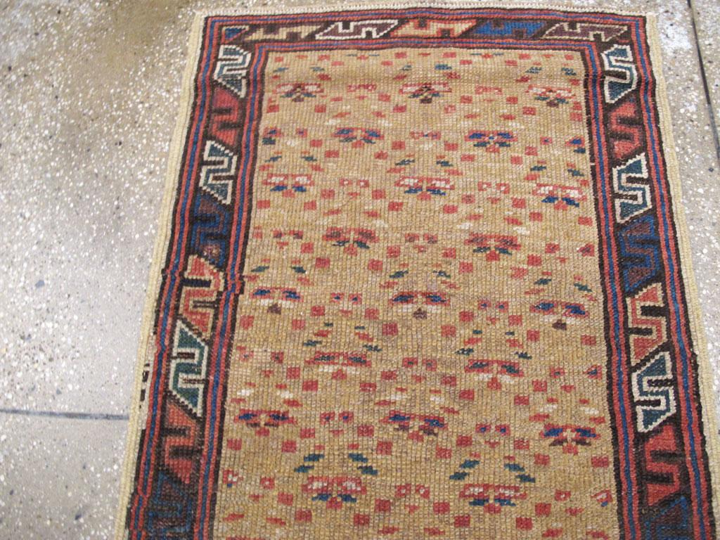 Rustic Early 20th Century Handmade Persian Serab Runner In Excellent Condition For Sale In New York, NY