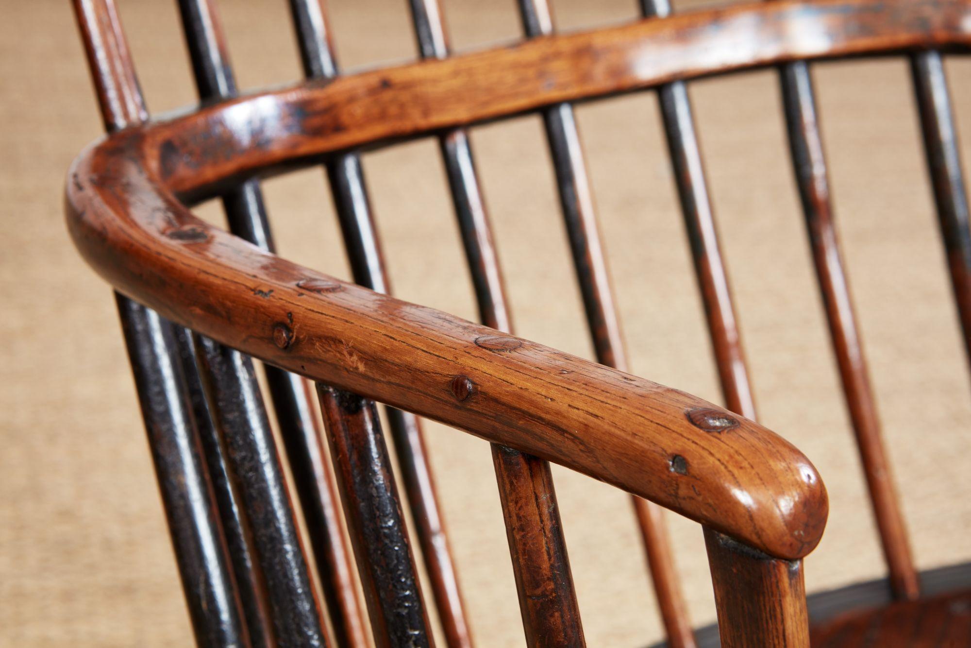 Rustic English Comb Back Windsor For Sale 6