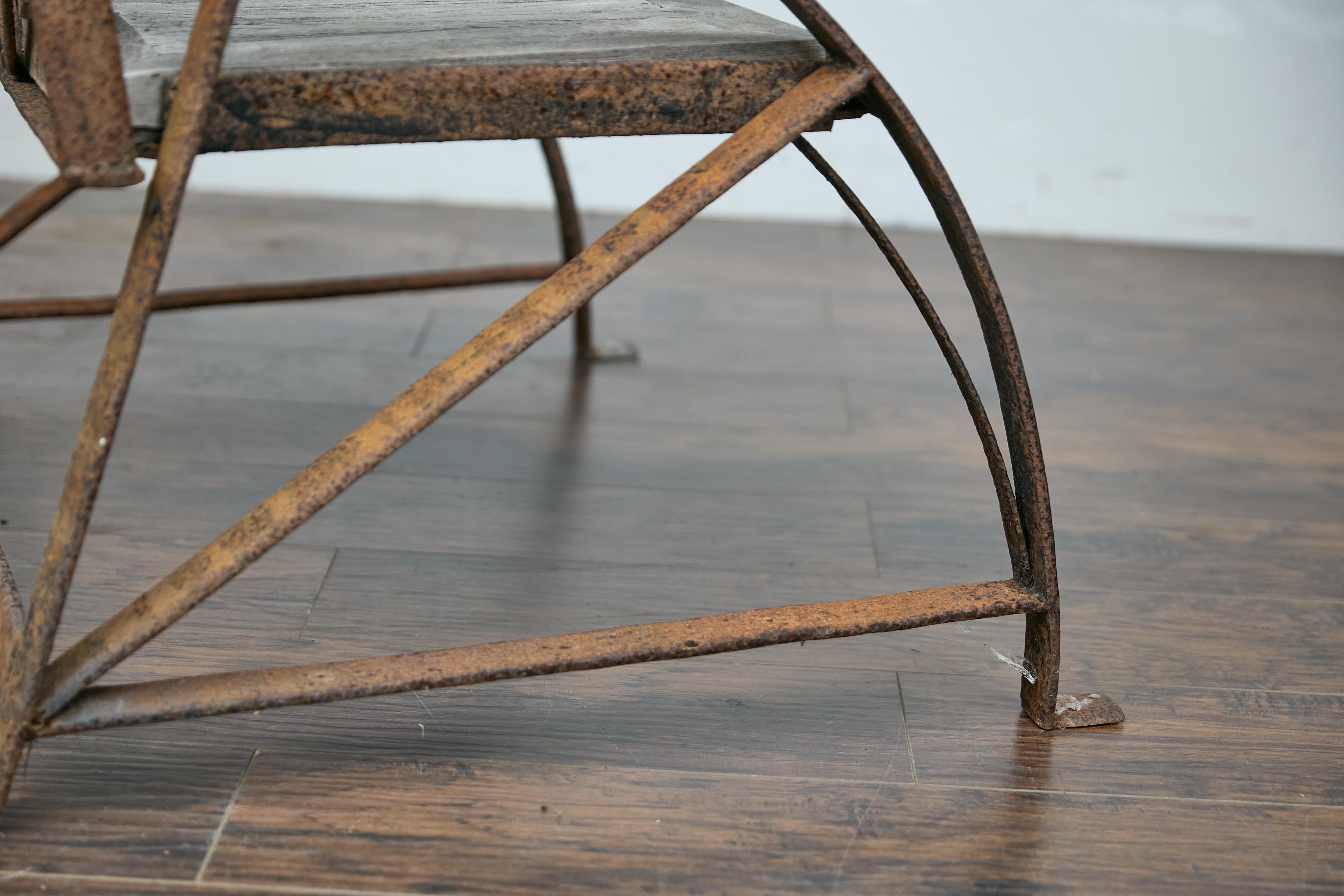 Banc de jardin victorien anglais rustique du 19ème siècle avec dos en forme d'éventail en vente 5