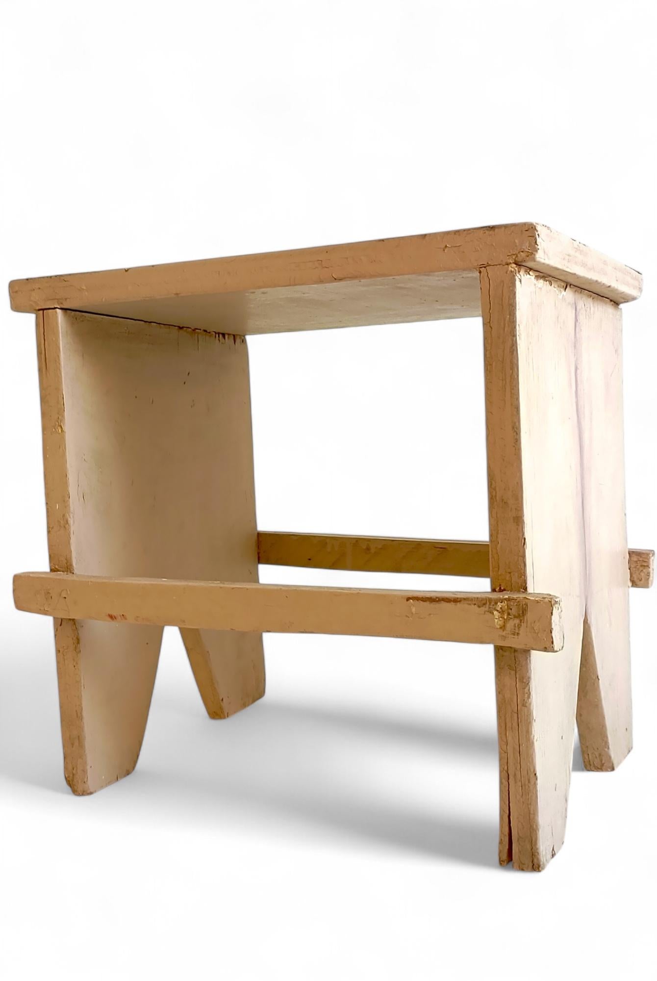 Rustikaler Bauernholzhocker oder Akzent-Beistelltisch mit Patina, Spanien, frühes 20. Jahrhundert im Angebot 7